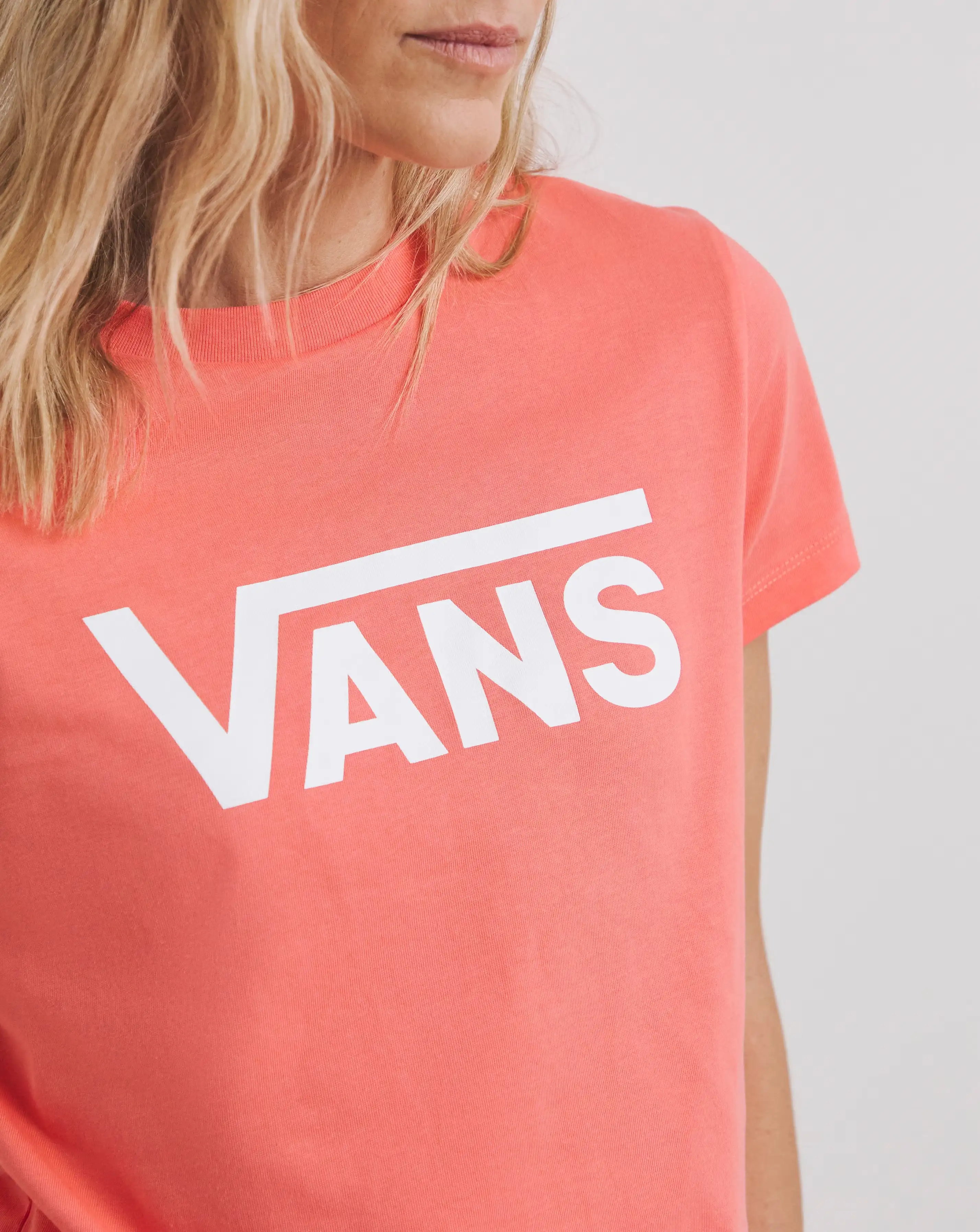 VANS Flying V Crew Neck T-Shirt 3 VANS Flying V Crew Neck T-Shirt