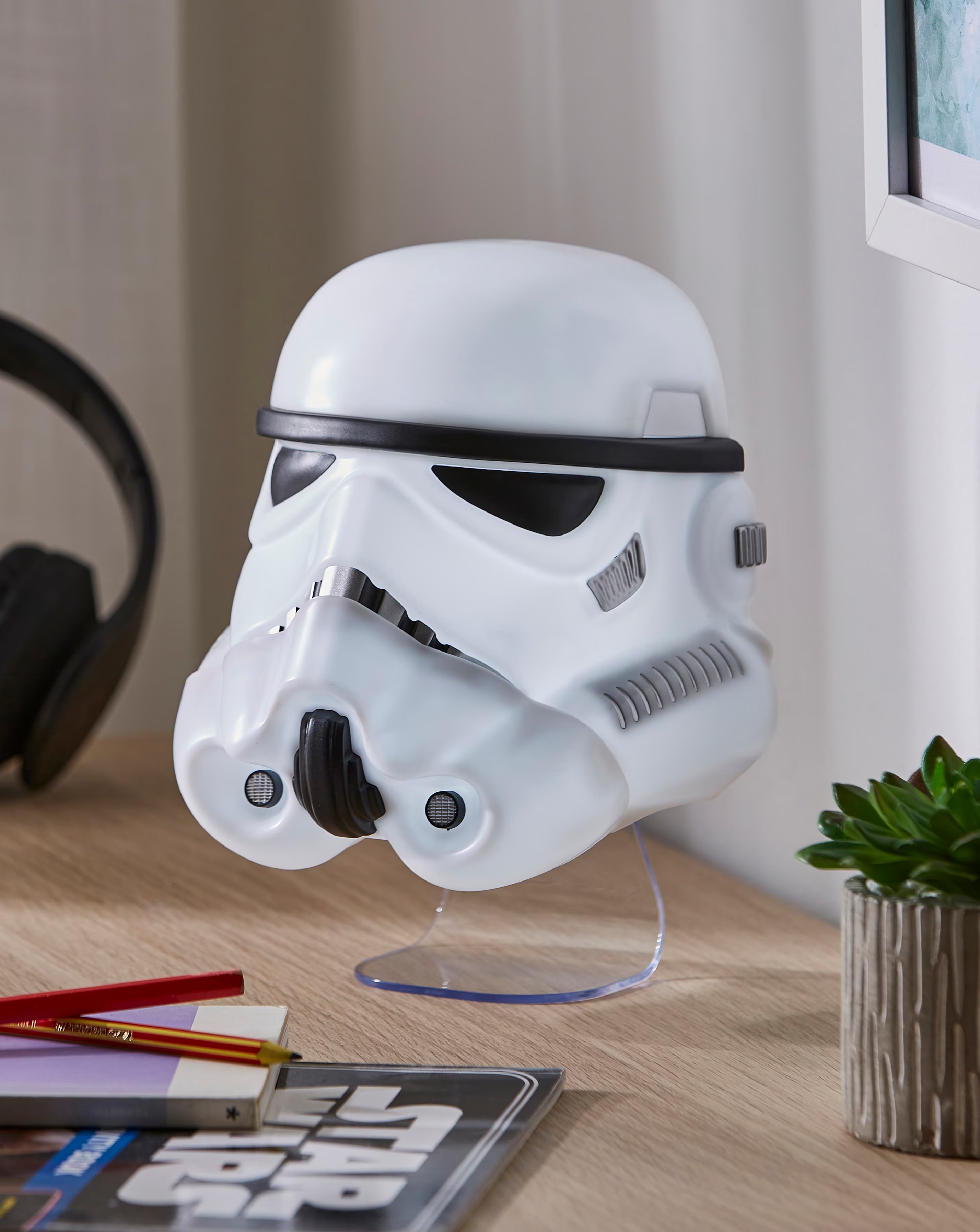 Star Wars Stormtrooper Mask Light 1 Star Wars Stormtrooper Mask Light