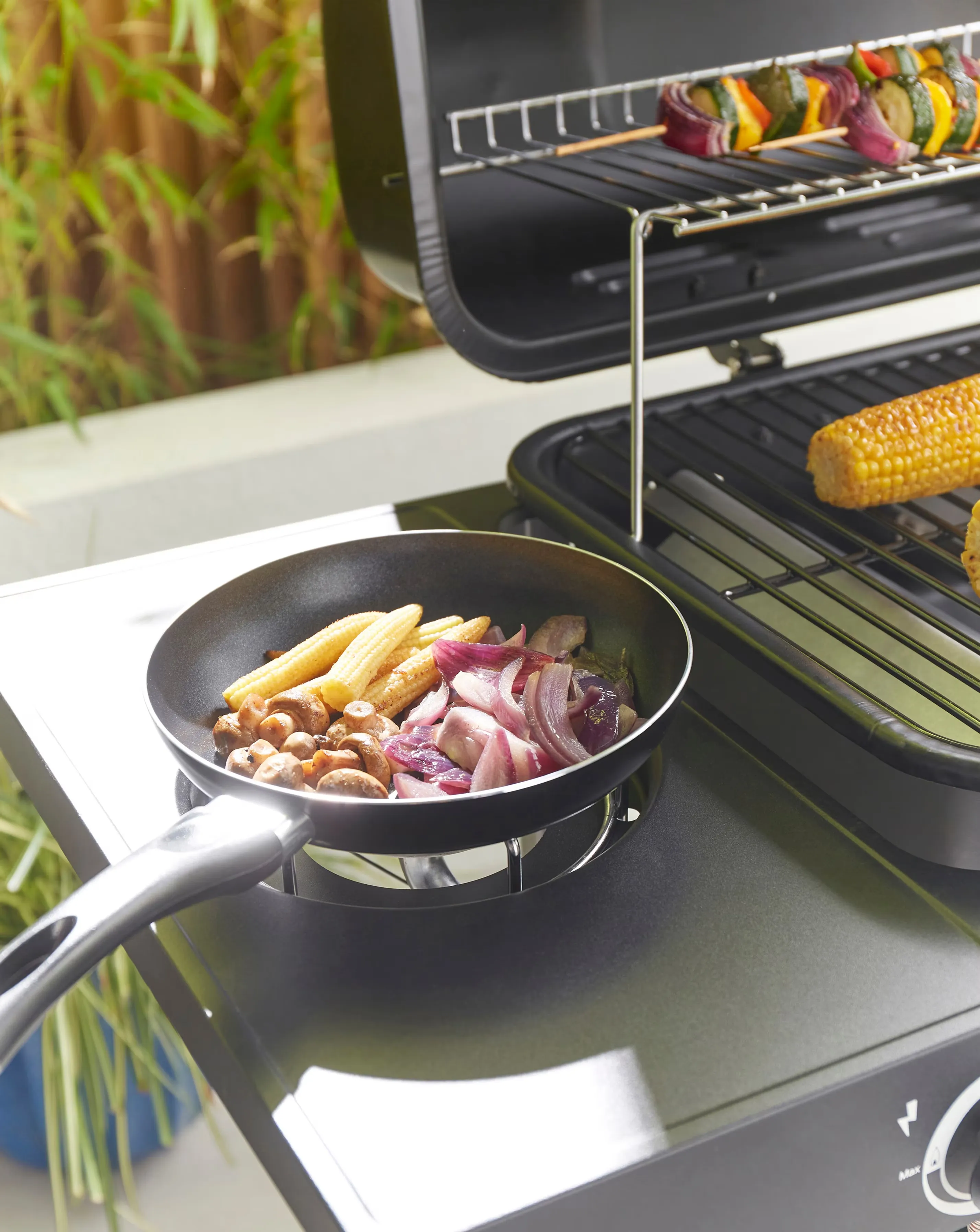 4 Burner Gas BBQ with Side Burner with Cover 3 4 Burner Gas BBQ with Side Burner with Cover
