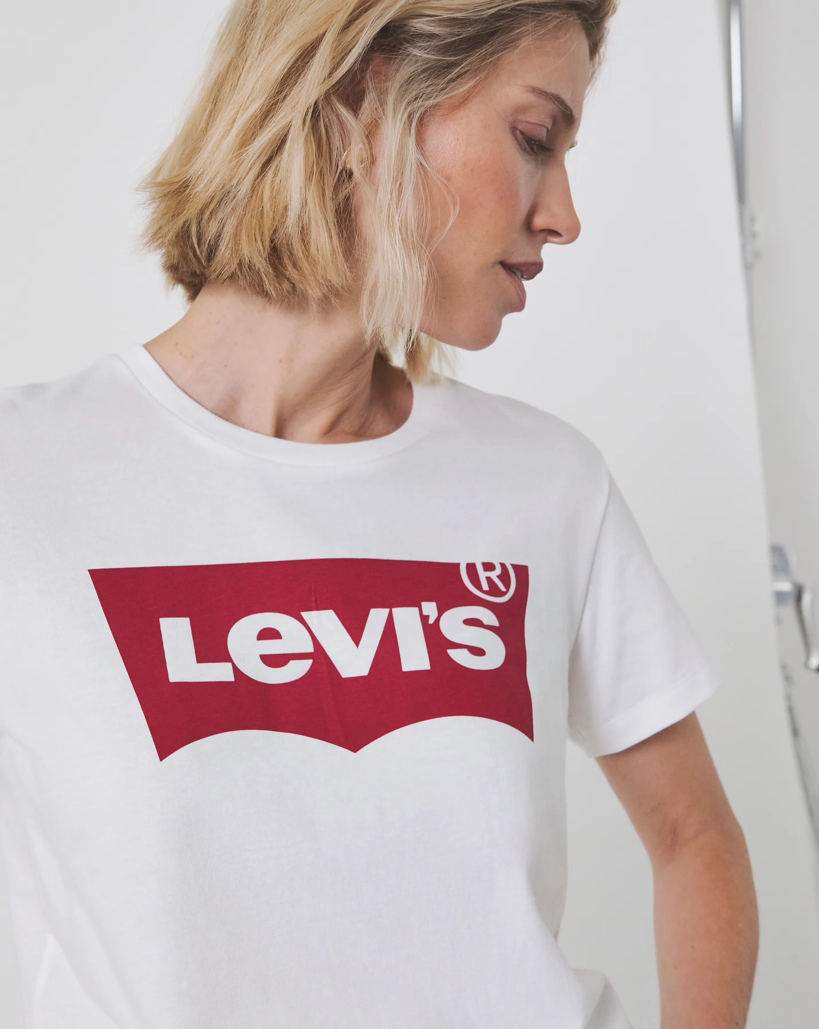 Levi's Perfect Tee Batwing Logo 4 Levi's Perfect Tee Batwing Logo