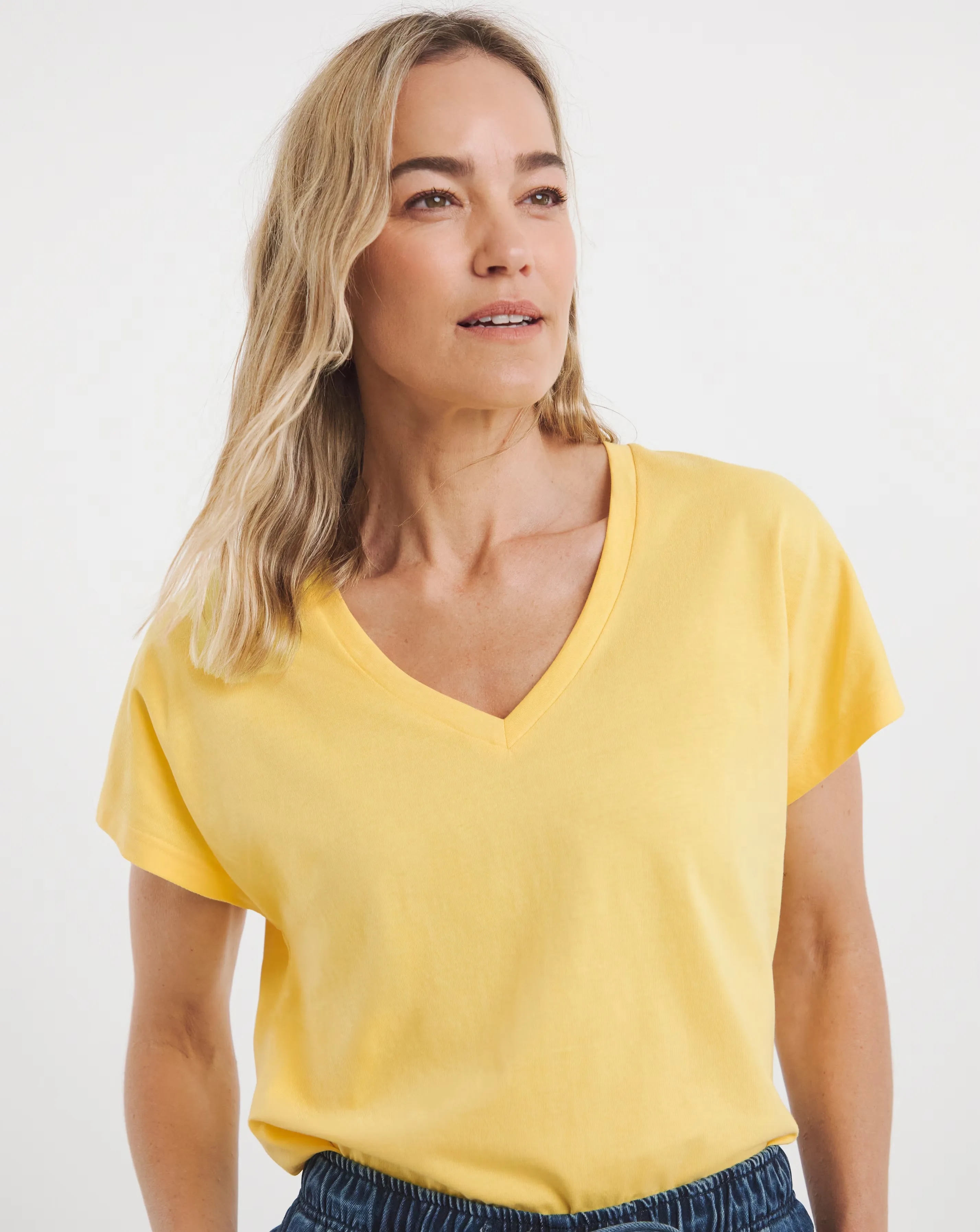 V-Neck Short Sleeve T-Shirt 1 V-Neck Short Sleeve T-Shirt