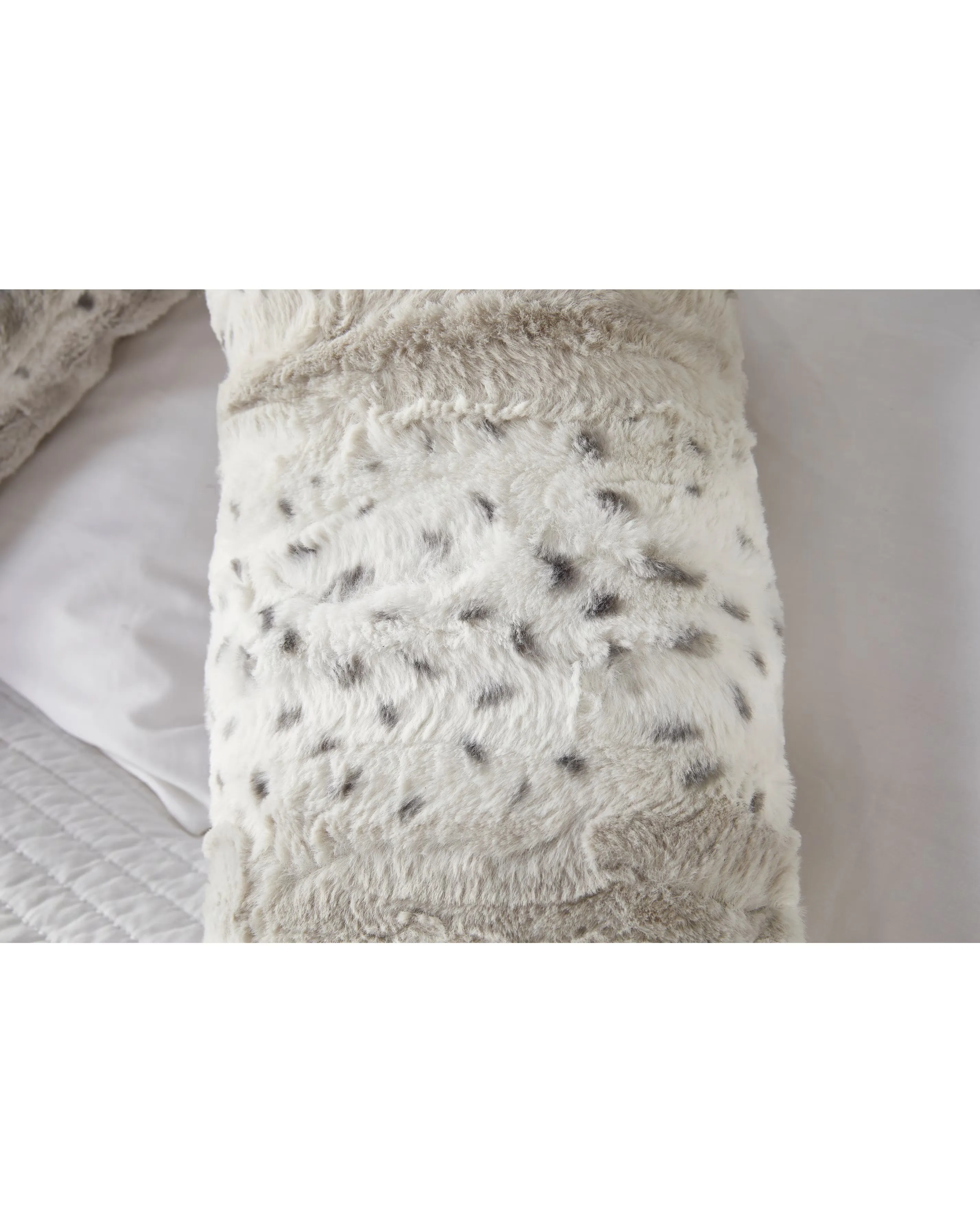 Snow Leopard V pillow 3 Snow Leopard V pillow