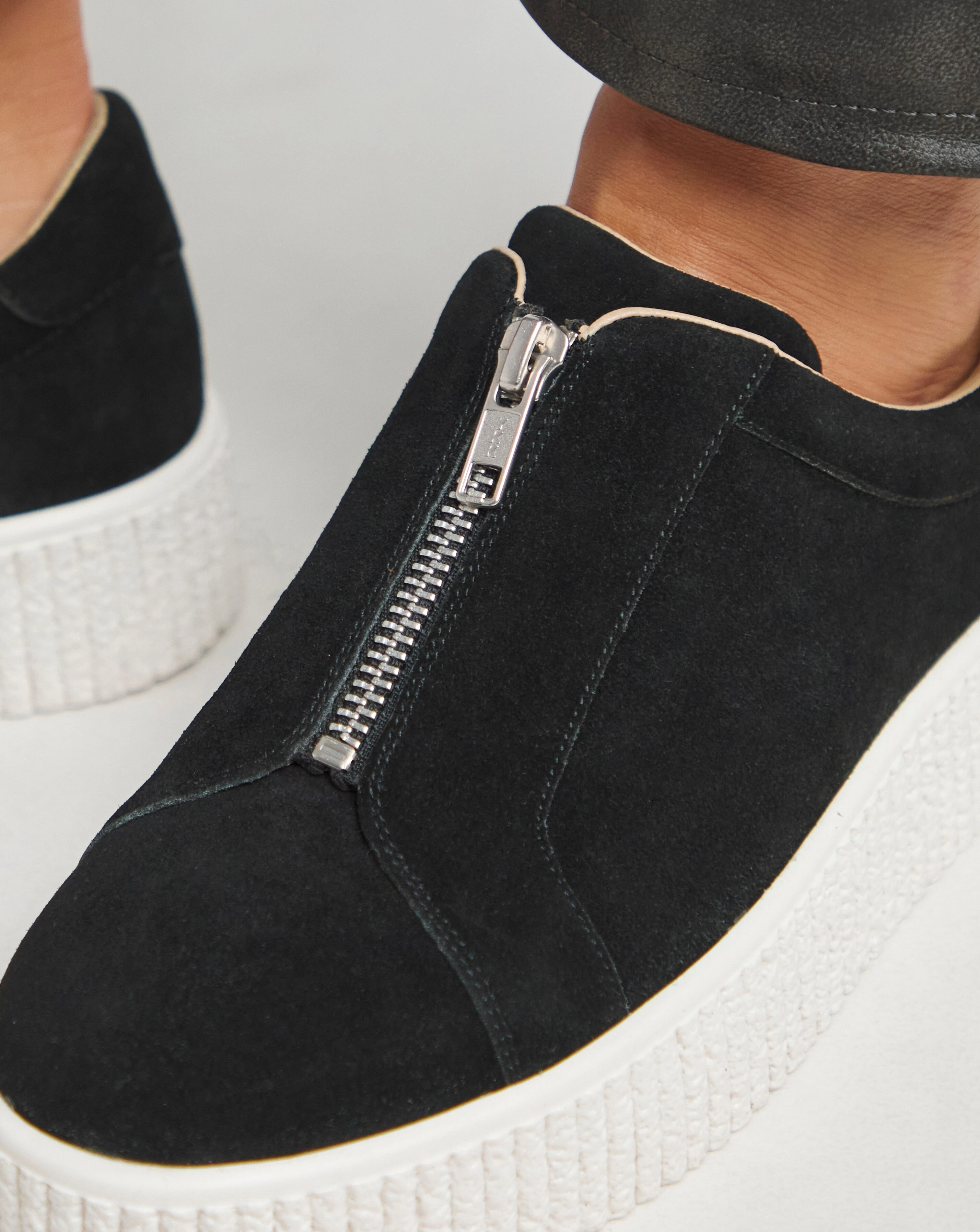 Meridian Zip Up Leather Trainer - Extra Wide Fit (EEE) 3 Meridian Zip Up Leather Trainer - Extra Wide Fit (EEE)