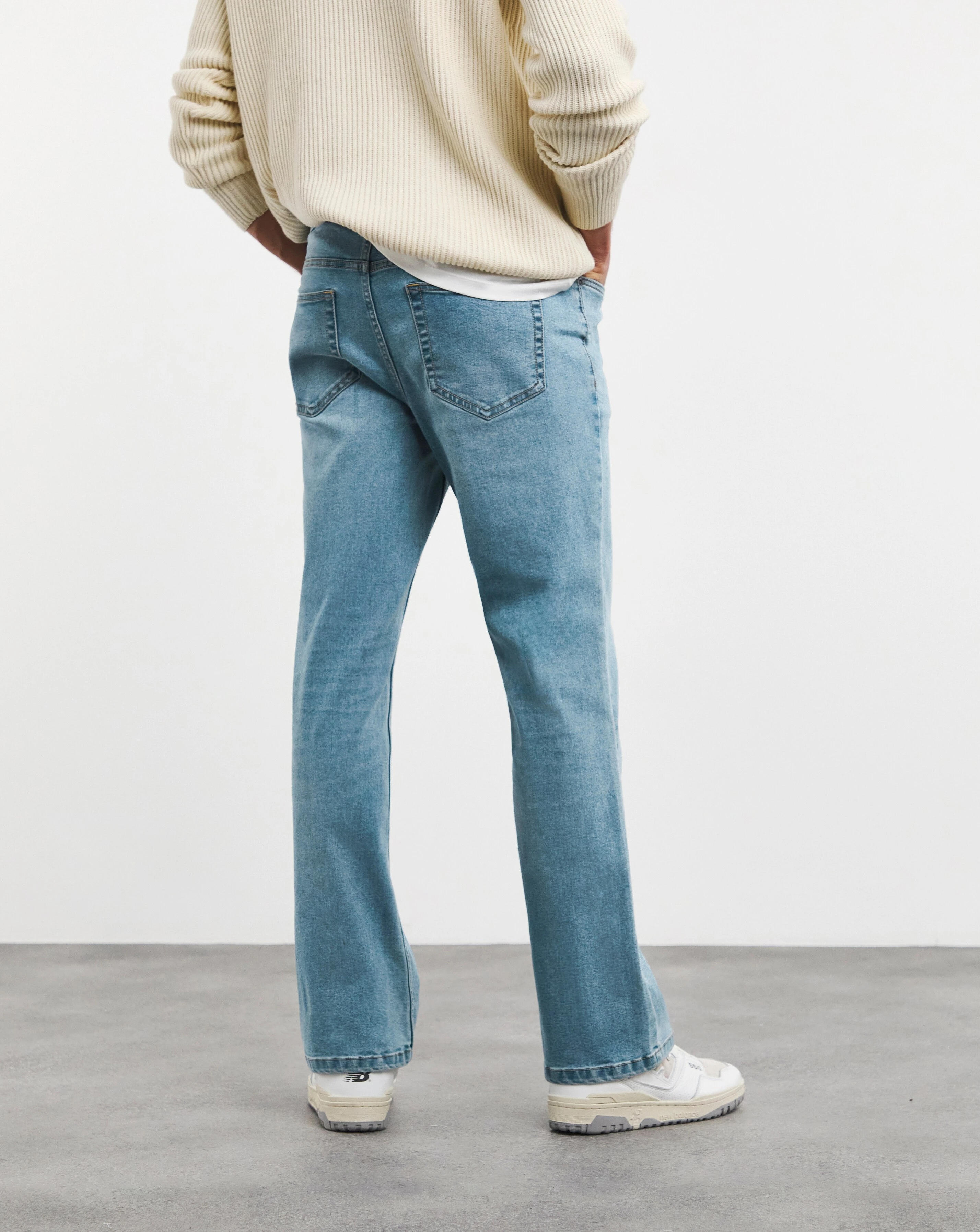 Bootcut Fit Stretch Jeans Lgt Stonewash