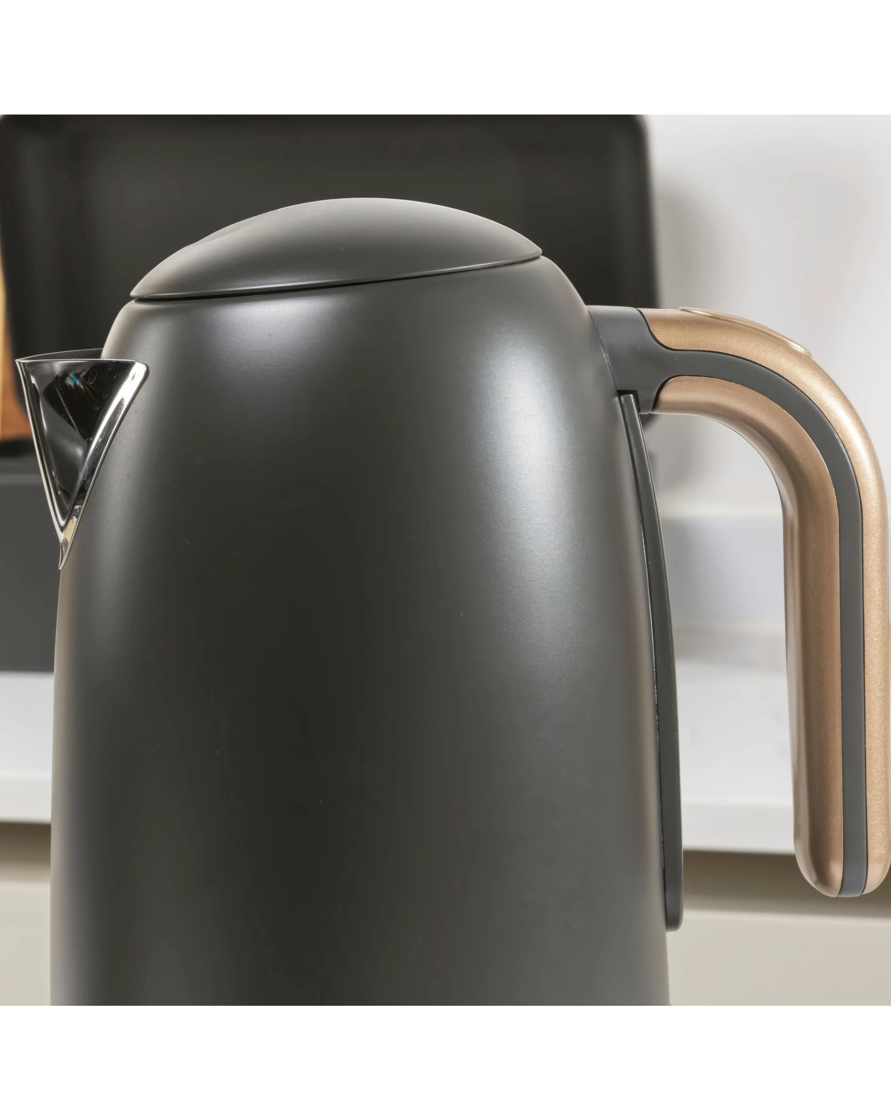 Salter Pebble Charcoal Kettle and Toaster 5 Salter Pebble Charcoal Kettle and Toaster