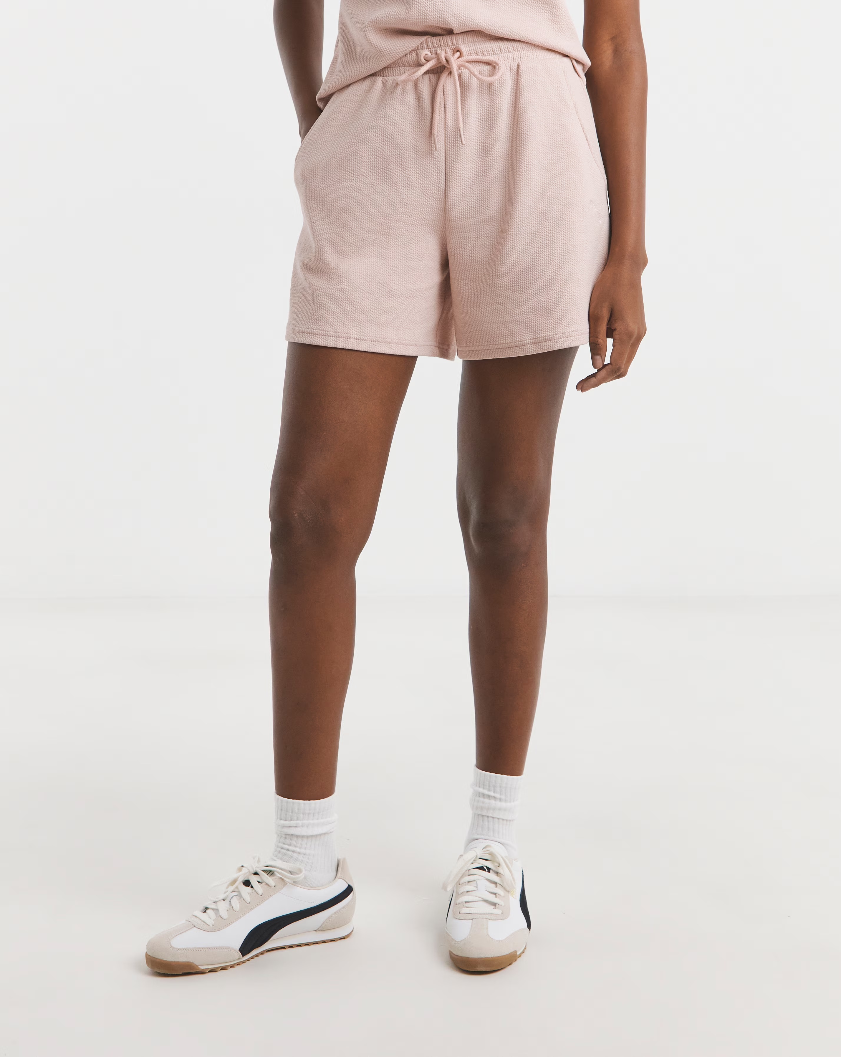 PUMA HER High Waist 5 Shorts 2 PUMA HER High Waist 5 Shorts