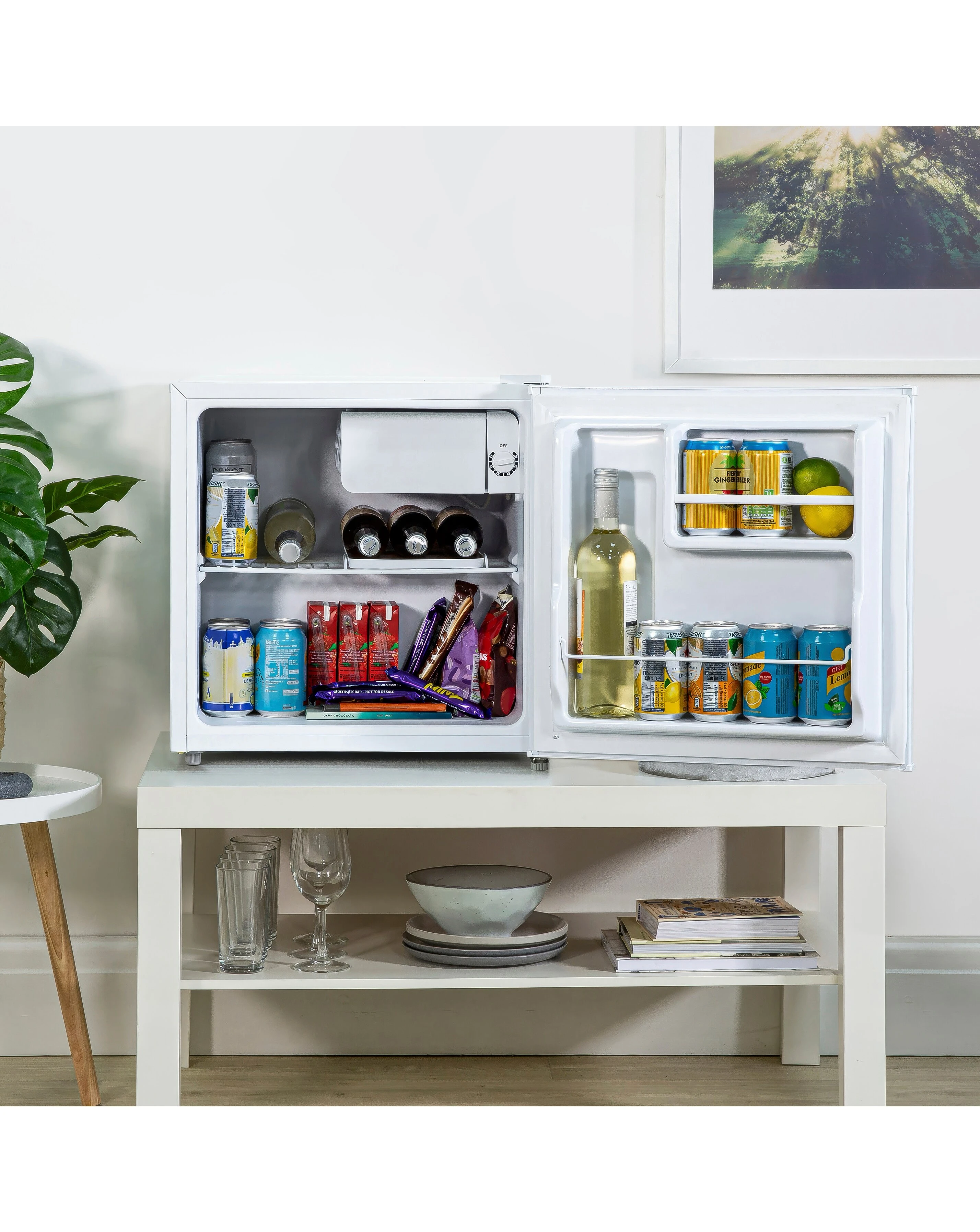 Kuhla KTTF0E4W White Table Top Fridge 6 Kuhla KTTF0E4W White Table Top Fridge