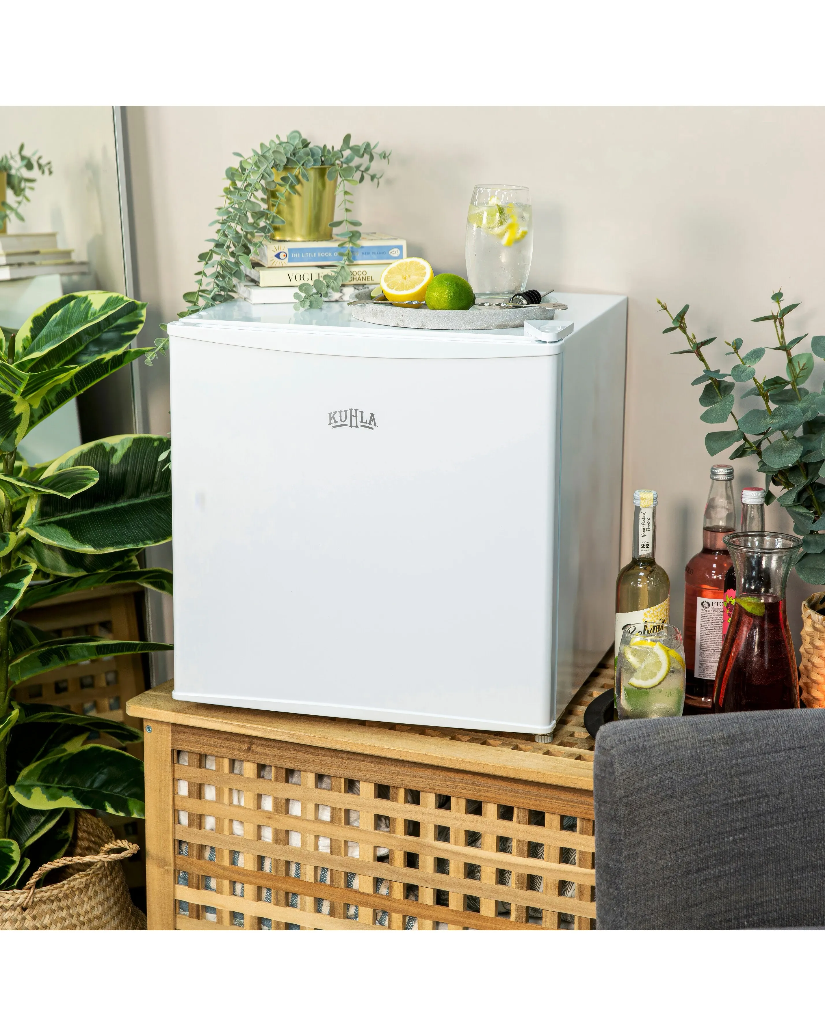 Kuhla KTTF0E4W White Table Top Fridge 7 Kuhla KTTF0E4W White Table Top Fridge