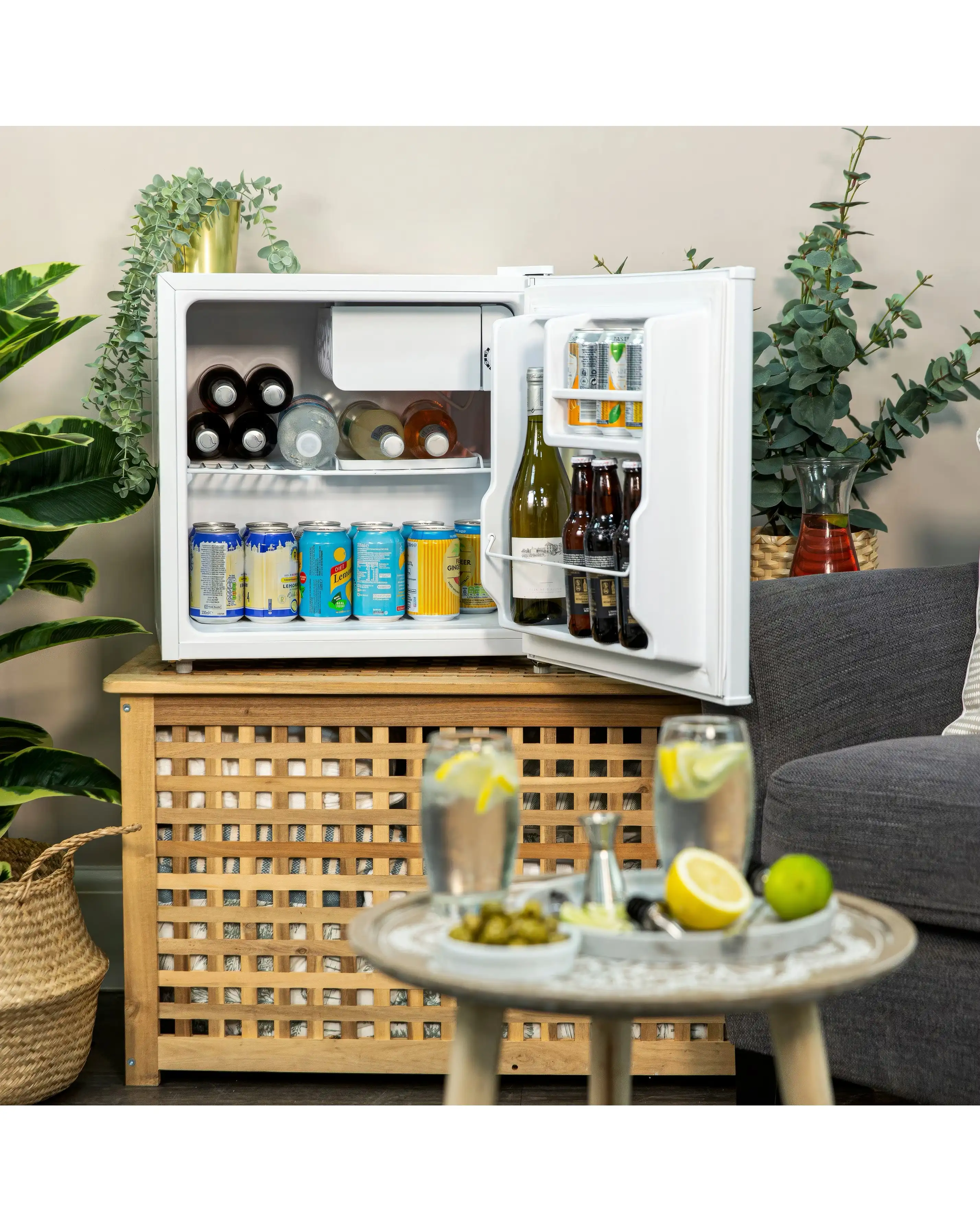 Kuhla KTTF0E4W White Table Top Fridge 8 Kuhla KTTF0E4W White Table Top Fridge