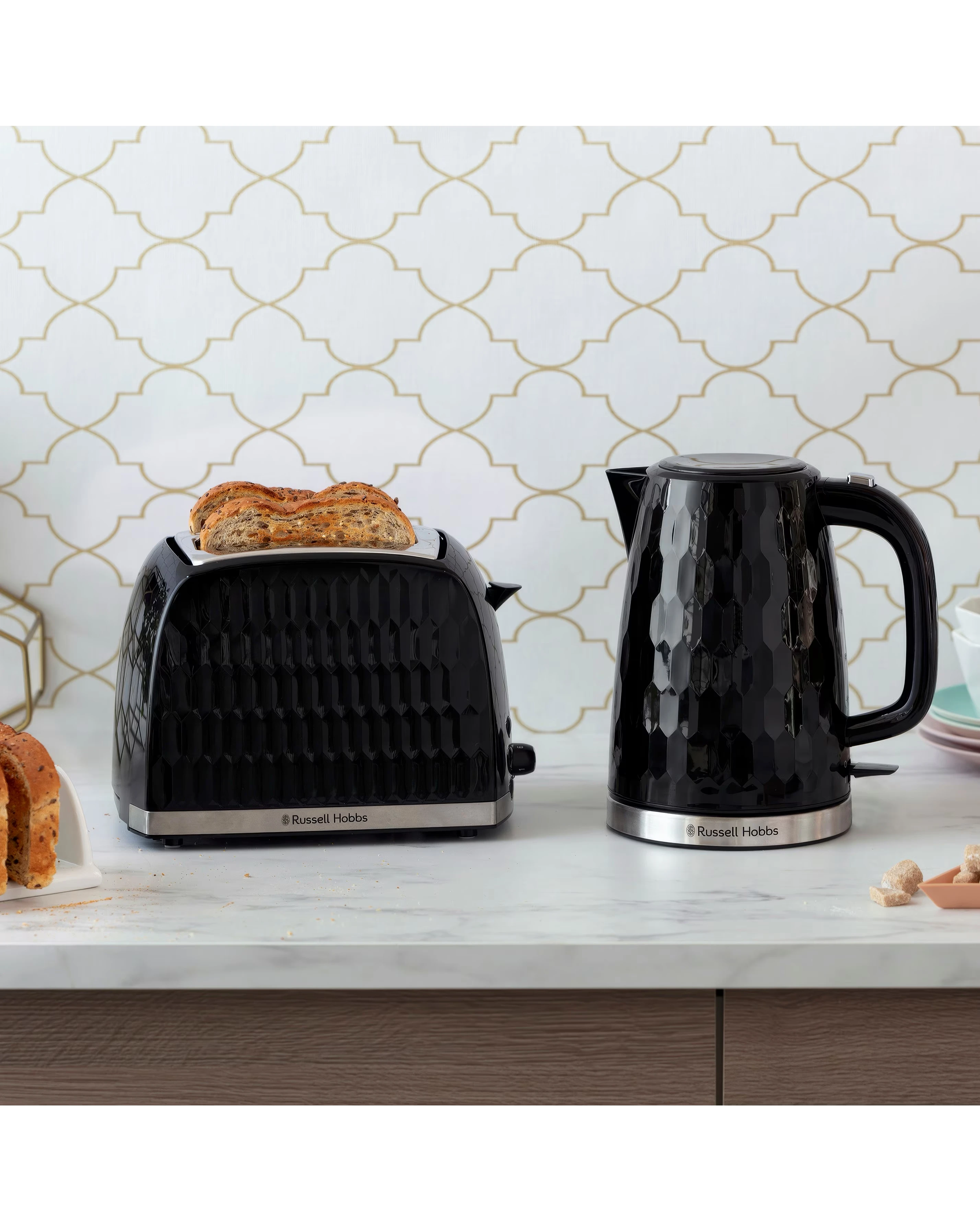 Russell Hobbs 26051 Textured Honeycomb Black Kettle 10 Russell Hobbs 26051 Textured Honeycomb Black Kettle