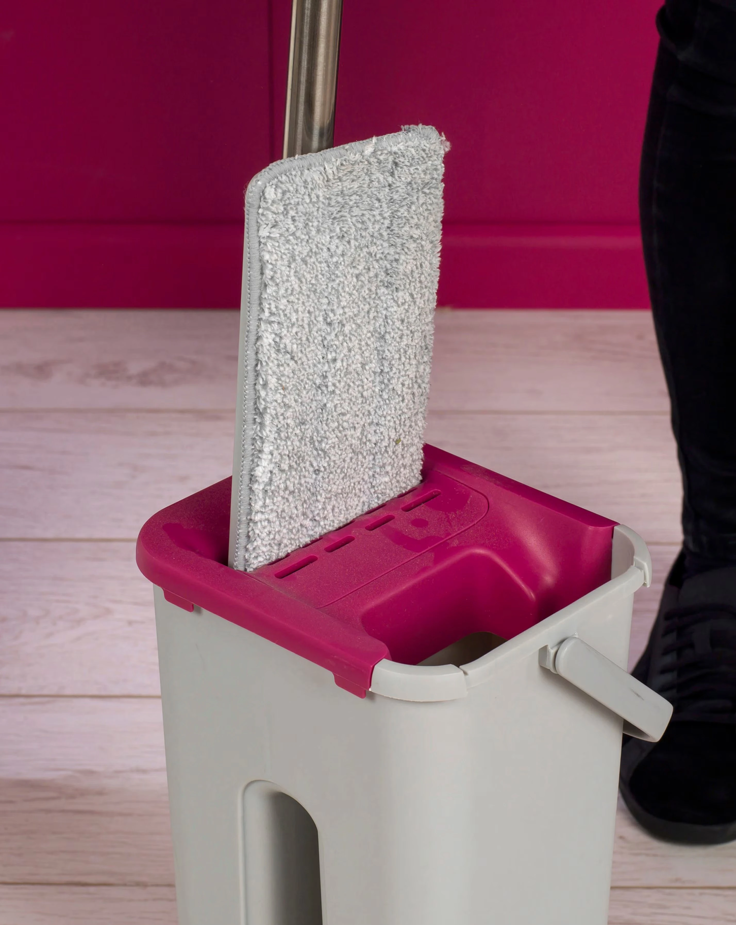 Kleeneze Flat Head Mop and Bucket 4 Kleeneze Flat Head Mop and Bucket