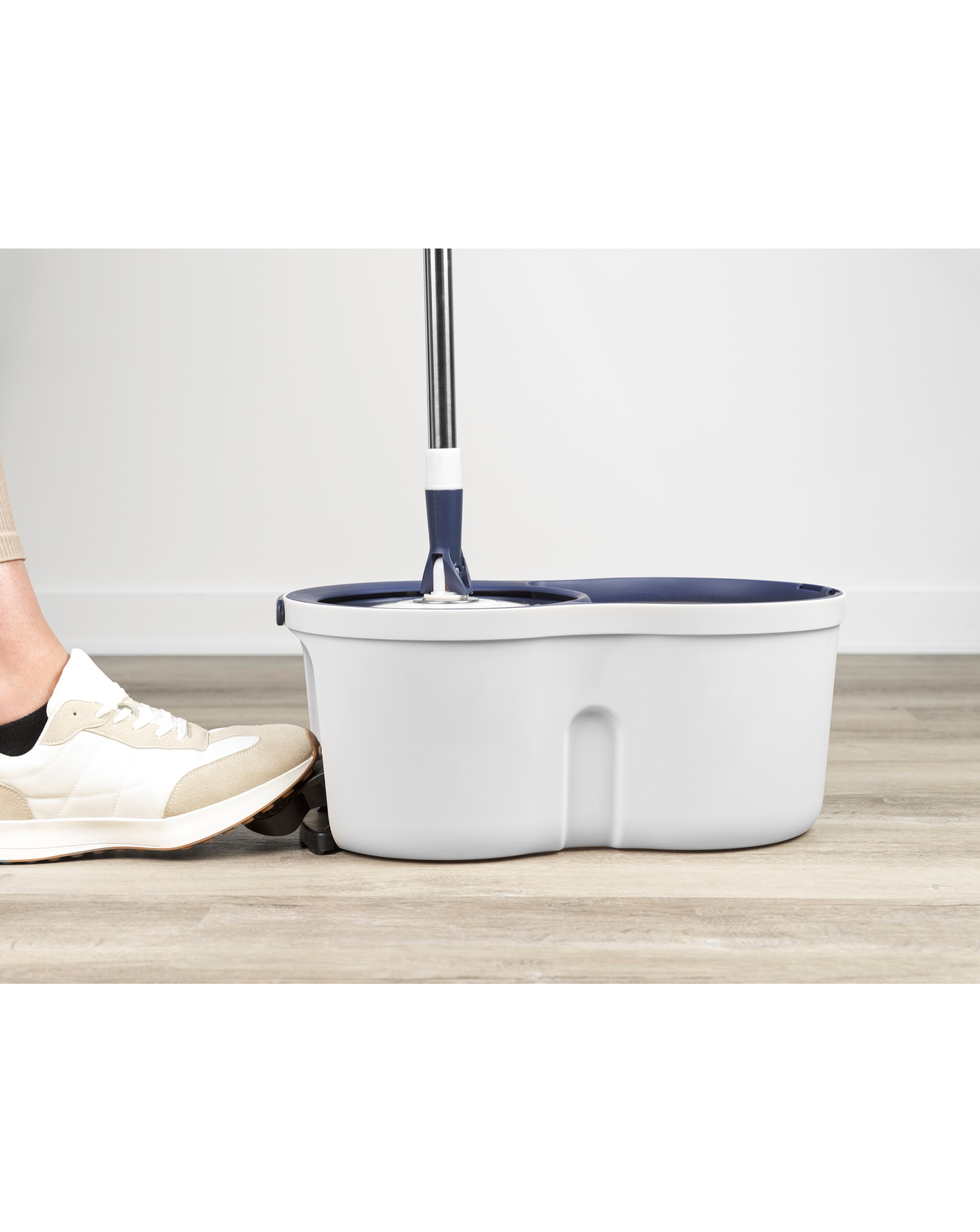 Beldray Deep Clean Spin Mop and Refill Head 7 Beldray Deep Clean Spin Mop and Refill Head