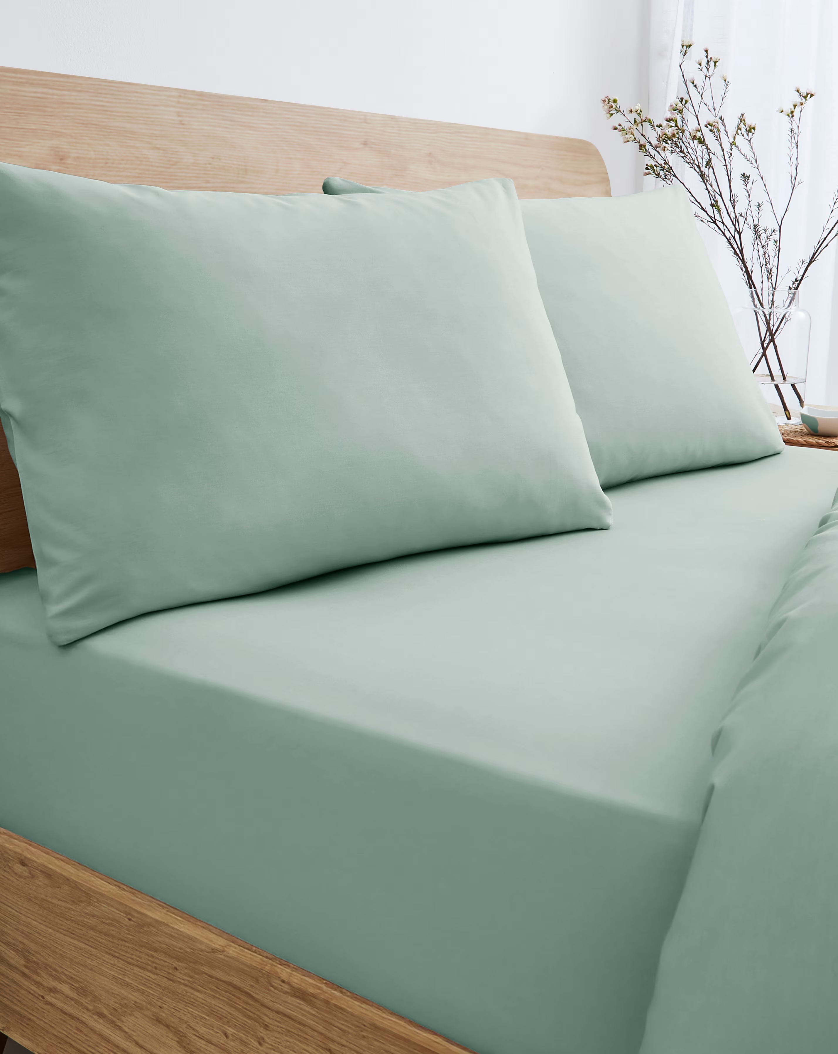 Pure Cotton 200 Thread Count Extra Deep 38cm Fitted Sheet