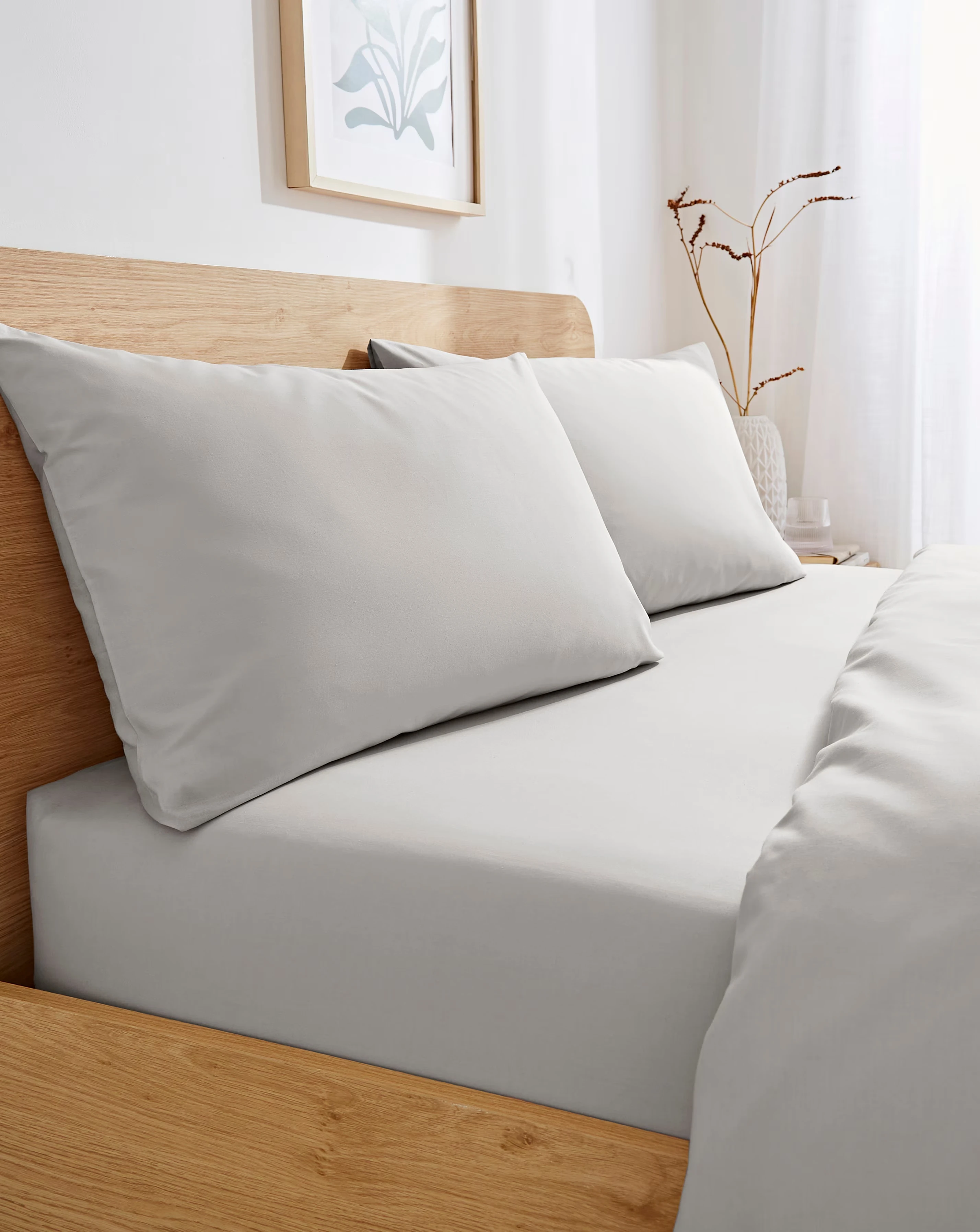 Non Iron Plain Dye 30cm Fitted Sheet