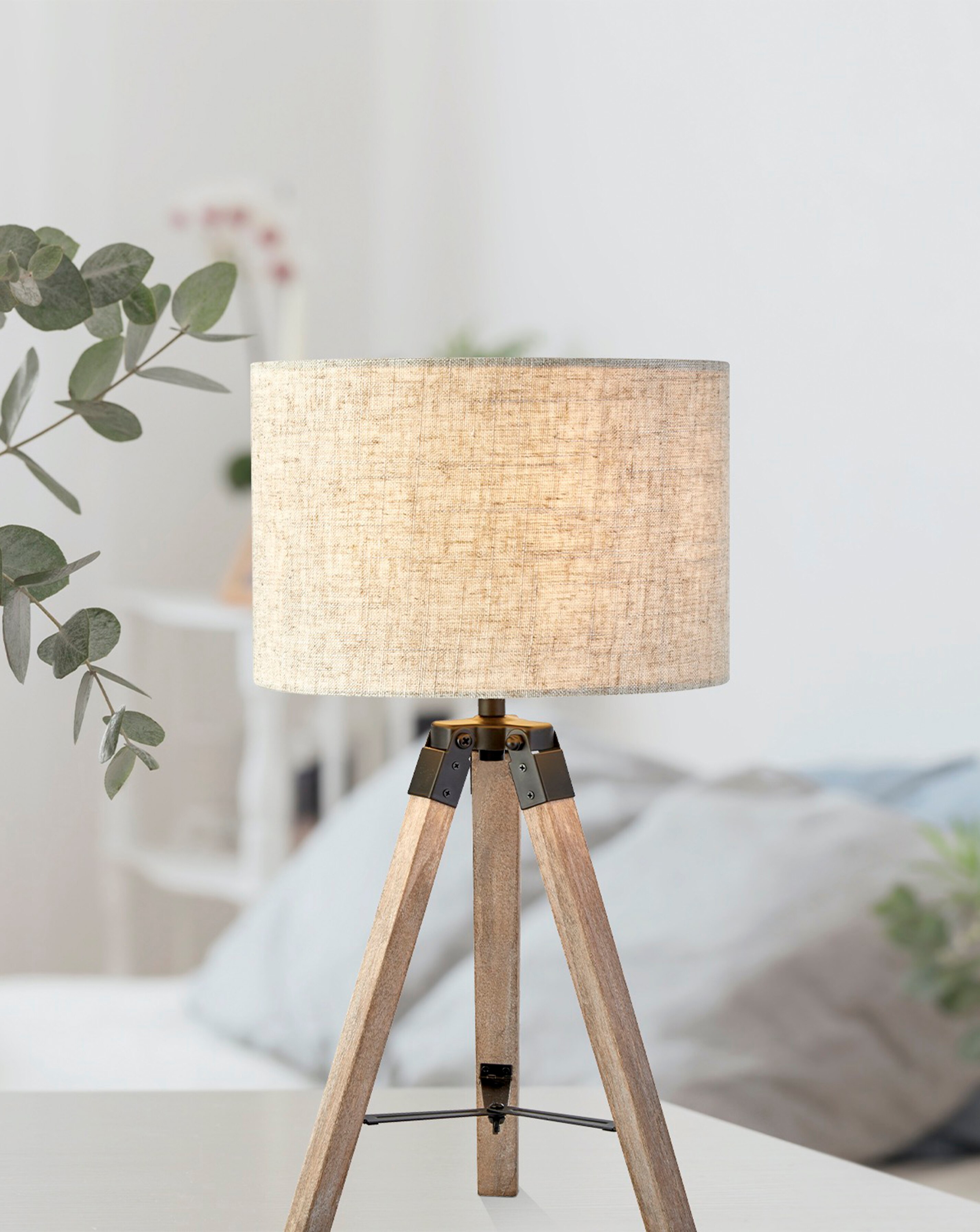Lund Wood Tripod Table Lamp 1 Lund Wood Tripod Table Lamp