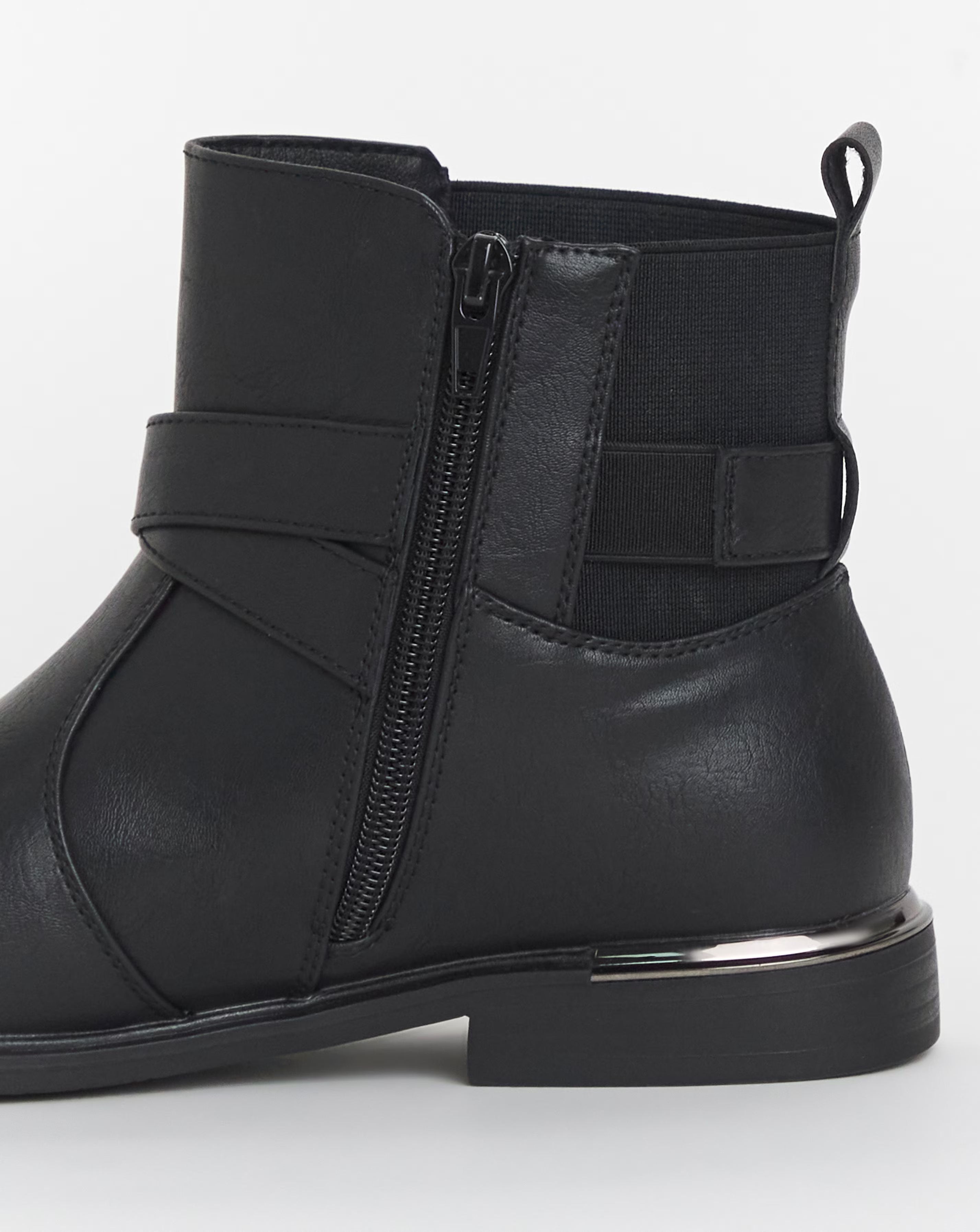 Cushion Walk Cross Strap Boot EEE Fit 4 Cushion Walk Cross Strap Boot EEE Fit