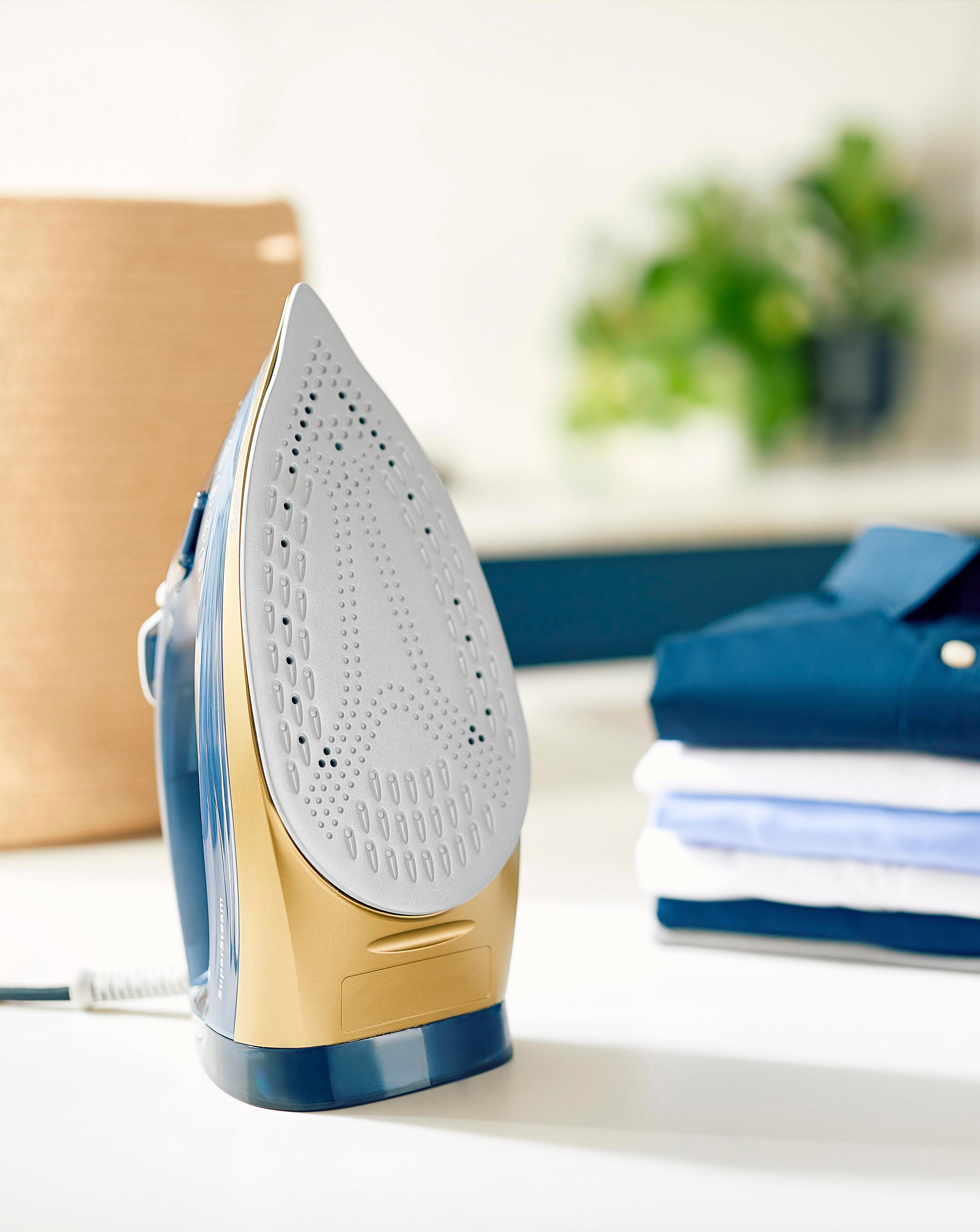 Breville VIN413 2600W Super Steam Ceramic Steam Iron 14 Breville VIN413 2600W Super Steam Ceramic Steam Iron