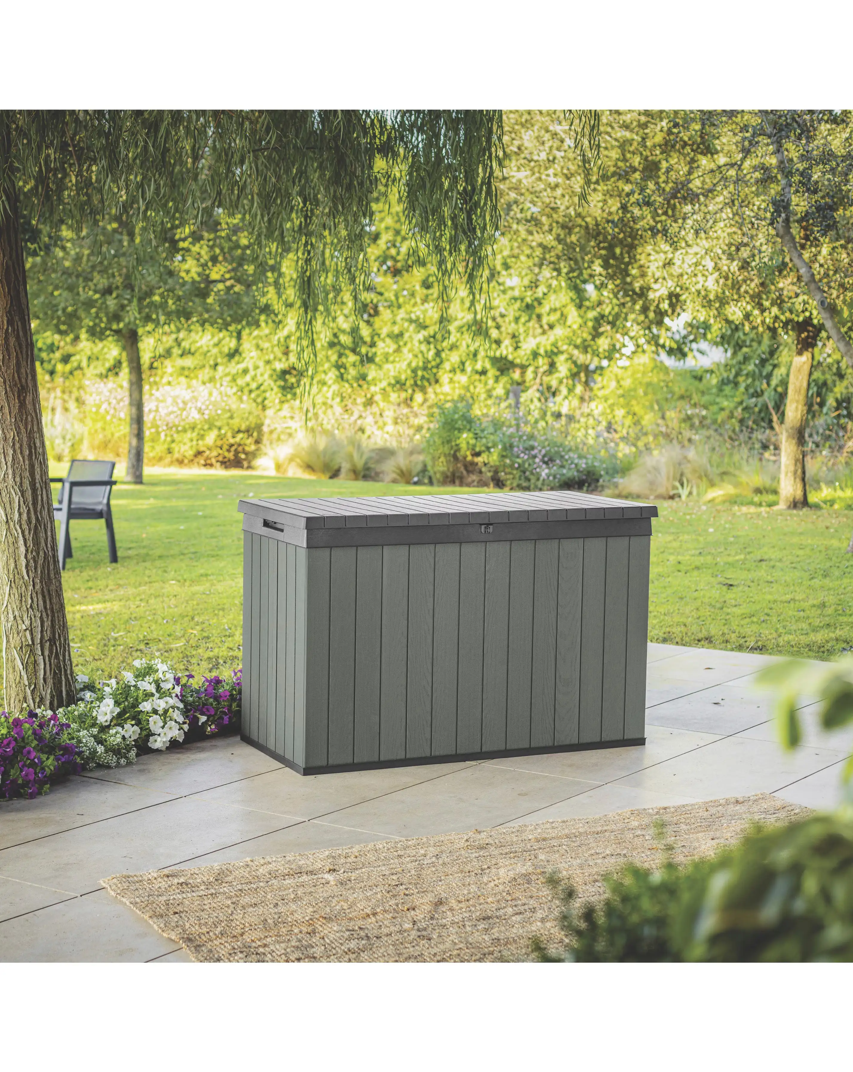 Keter Darwin Storage Box 662L