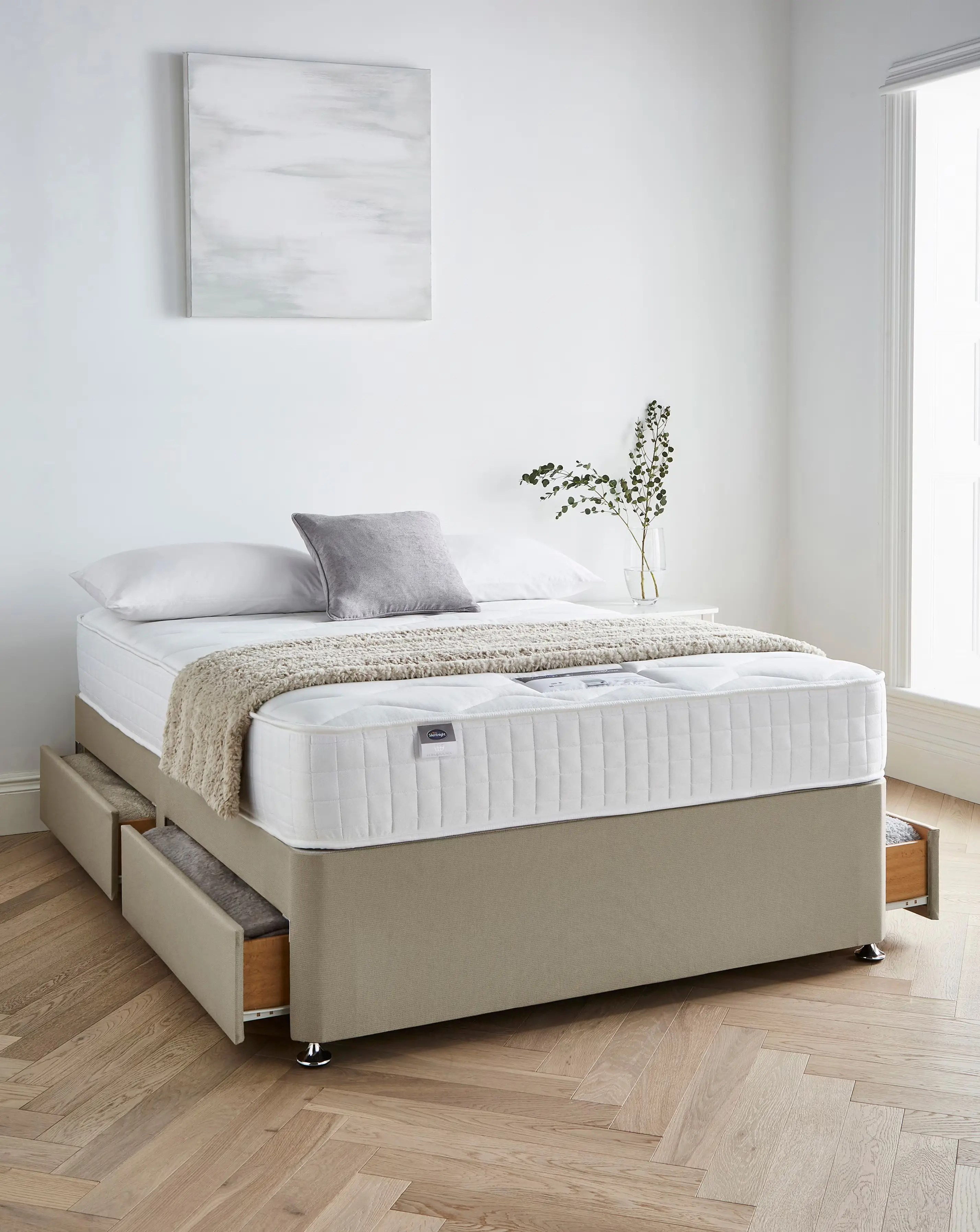 Silentnight 1000 Pocket Divan Set with 4 Drawers