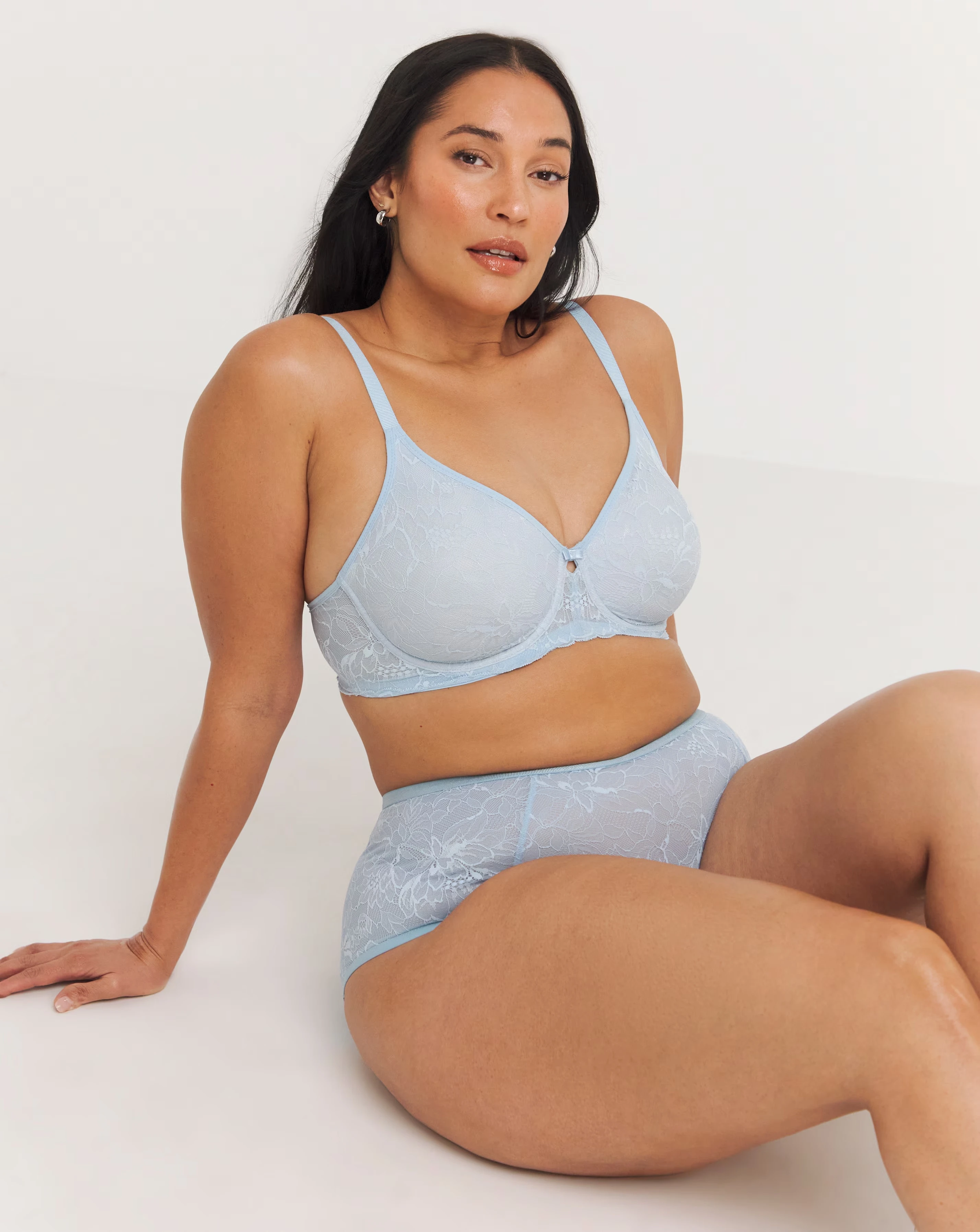 Triumph Amourette Charm Minimiser Wired Bra Blue 1 Triumph Amourette Charm Minimiser Wired Bra Blue
