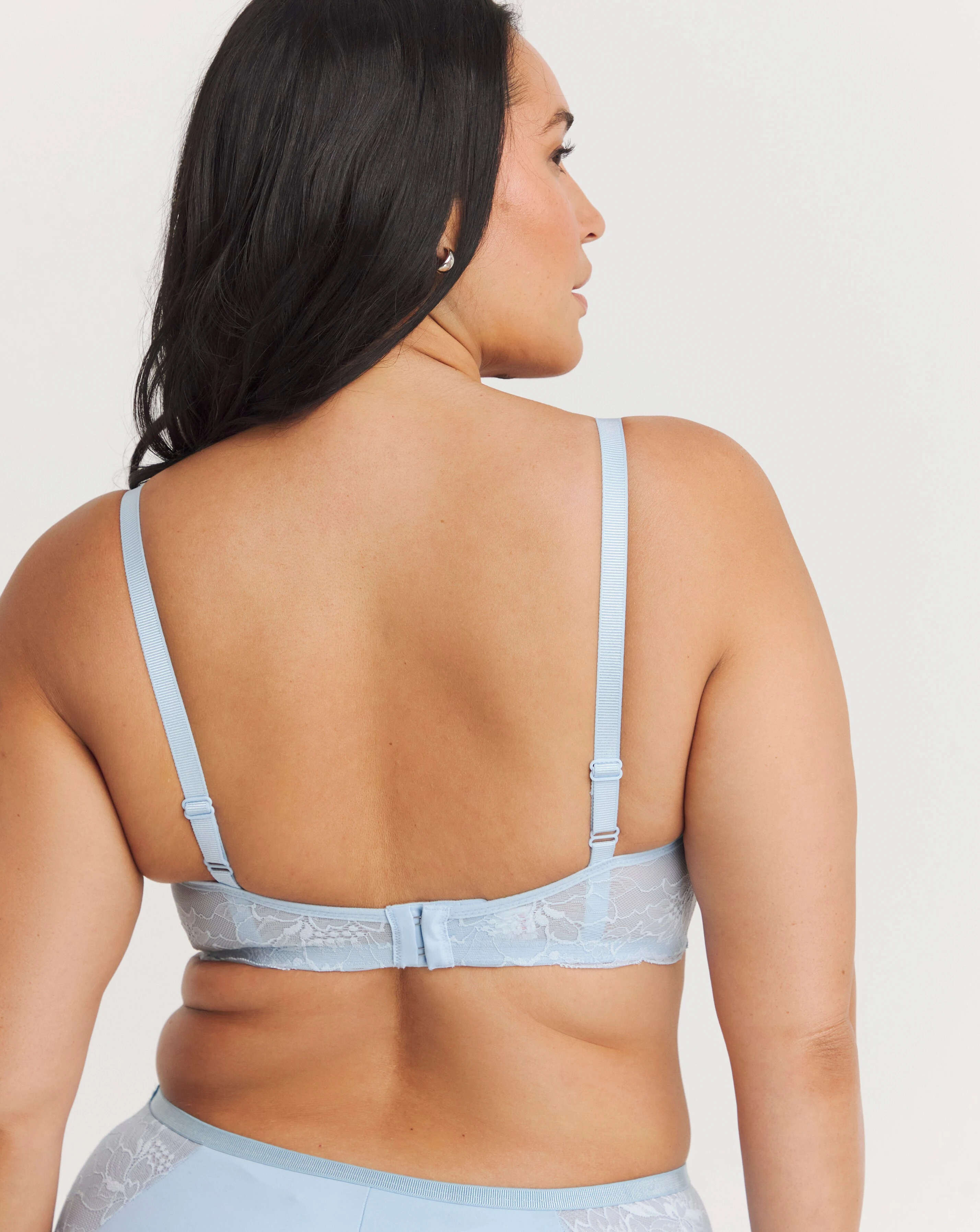 Triumph Amourette Charm Minimiser Wired Bra Blue 3 Triumph Amourette Charm Minimiser Wired Bra Blue