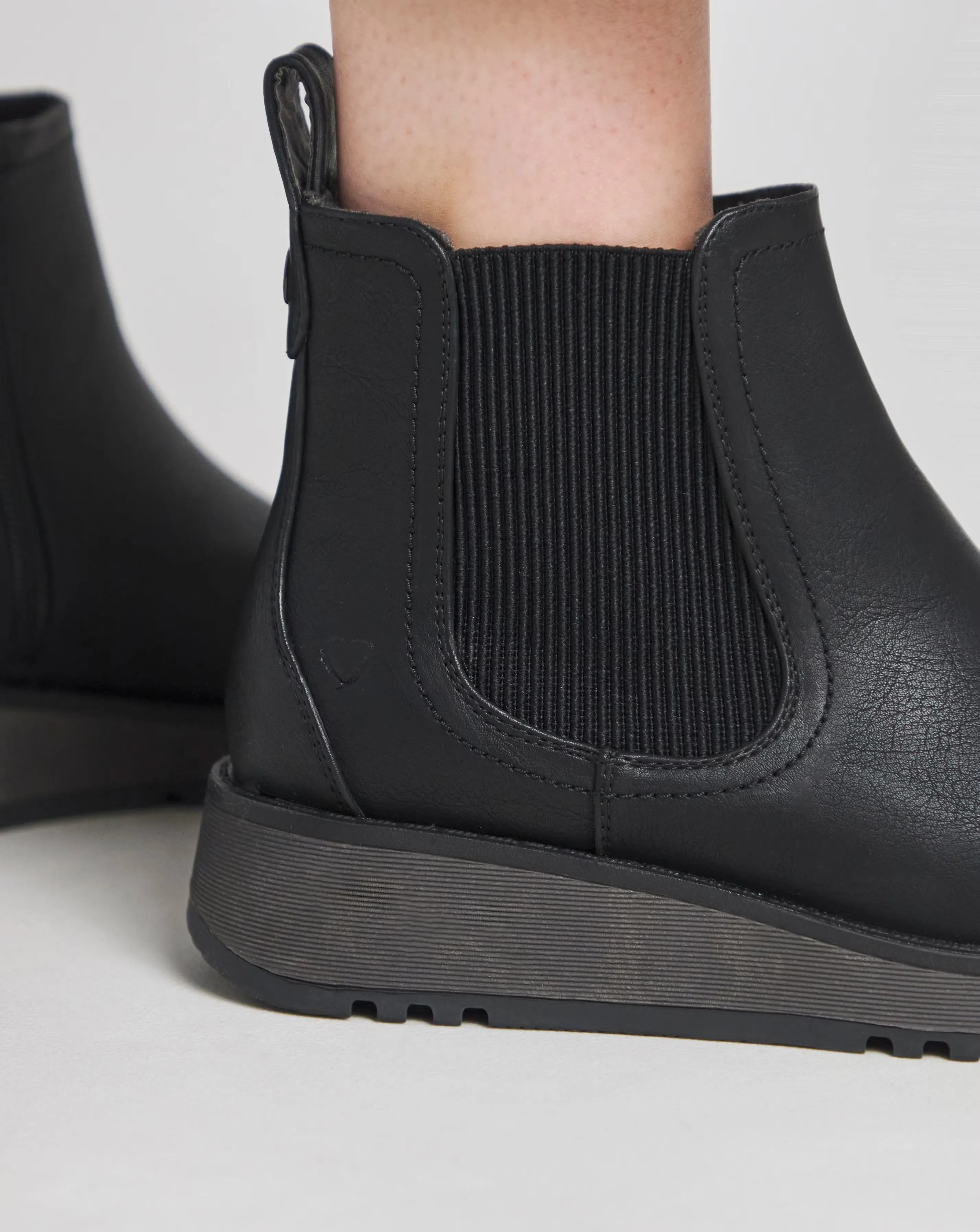 Heavenly Feet Rolo Chelsea Boot Wide E Fit 2 Heavenly Feet Rolo Chelsea Boot Wide E Fit
