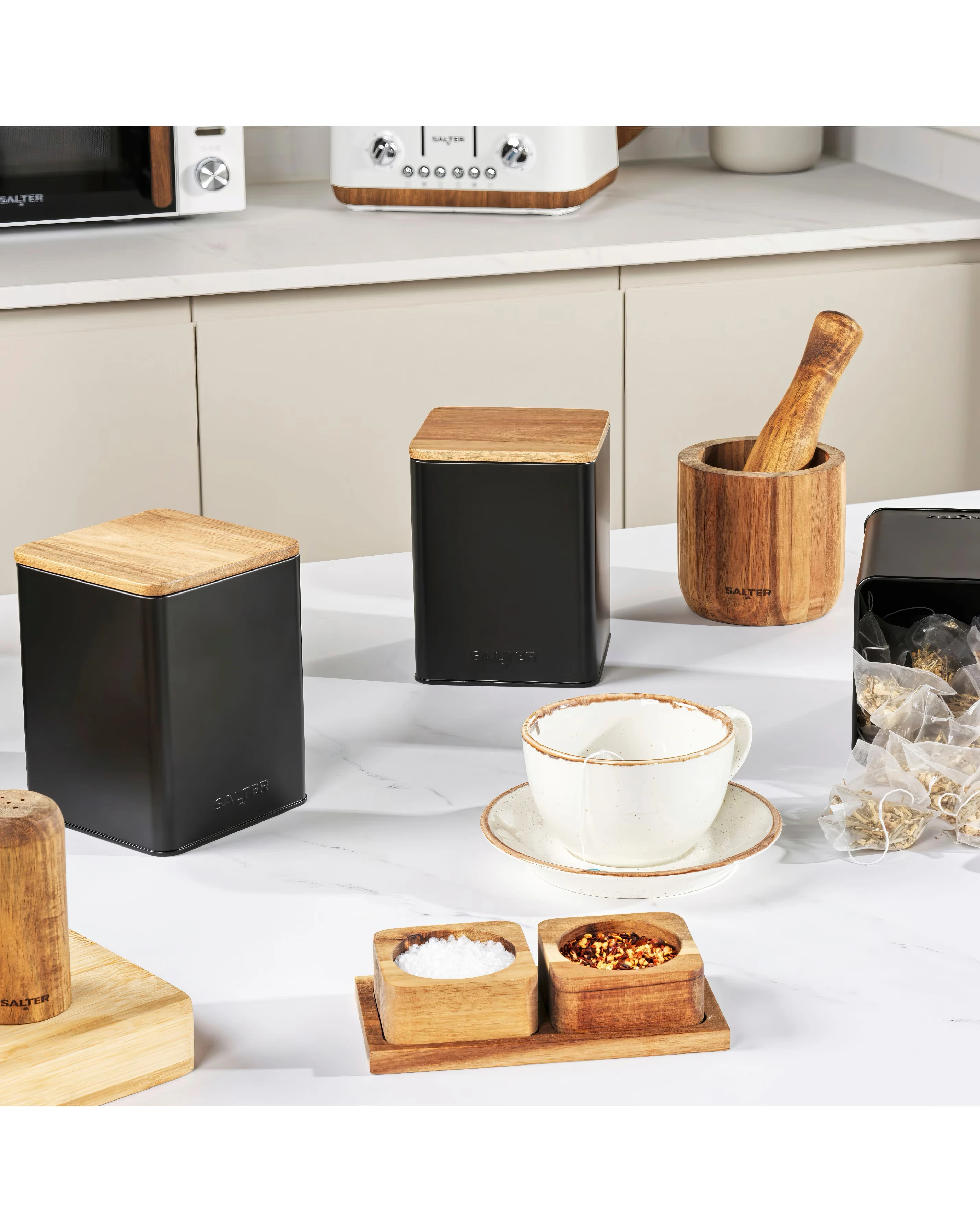 Salter Toronto 4 Piece Bread Bin and Canister Set 2 Salter Toronto 4 Piece Bread Bin and Canister Set