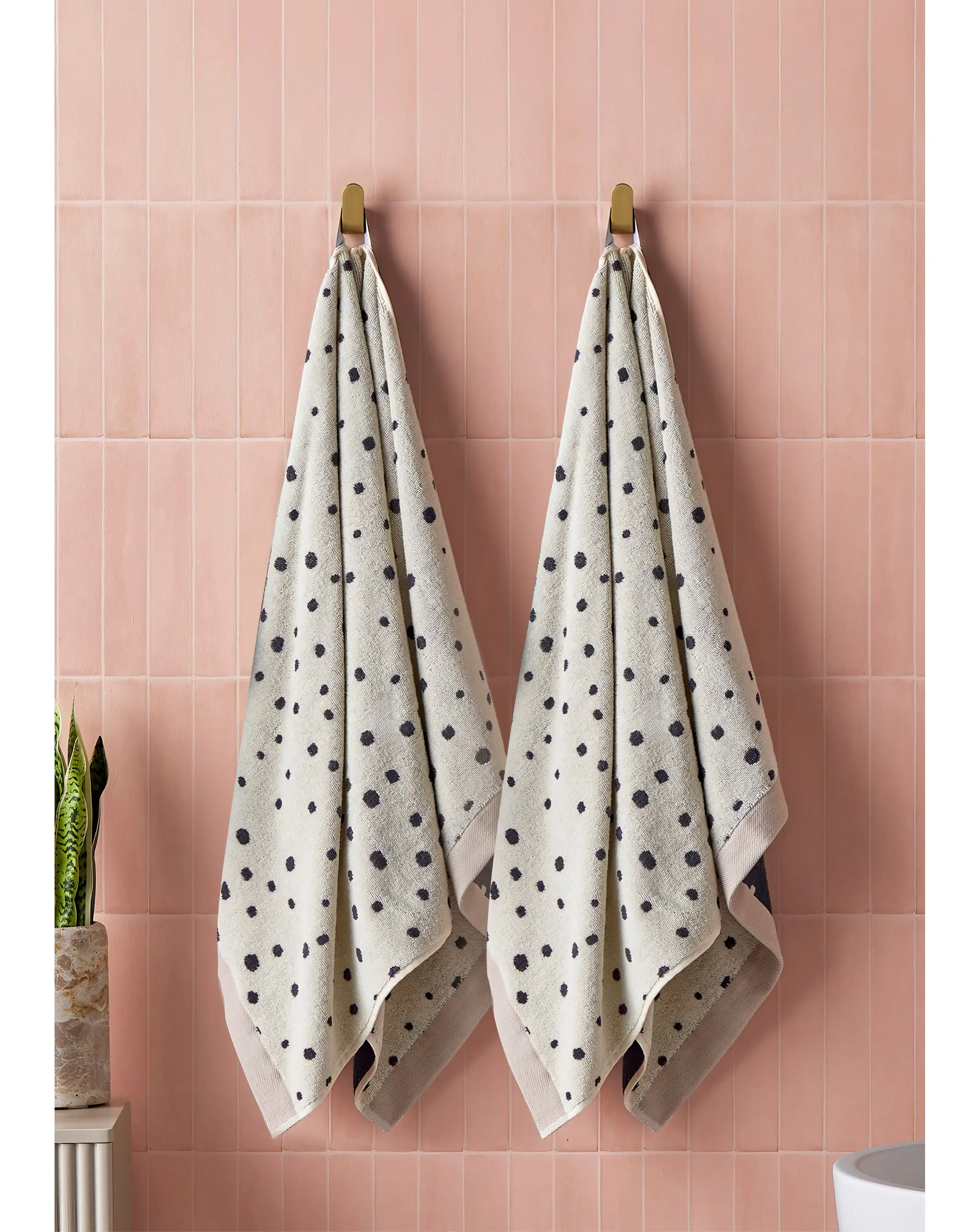 Cosmo Spot Cotton Pack of 2 Towels