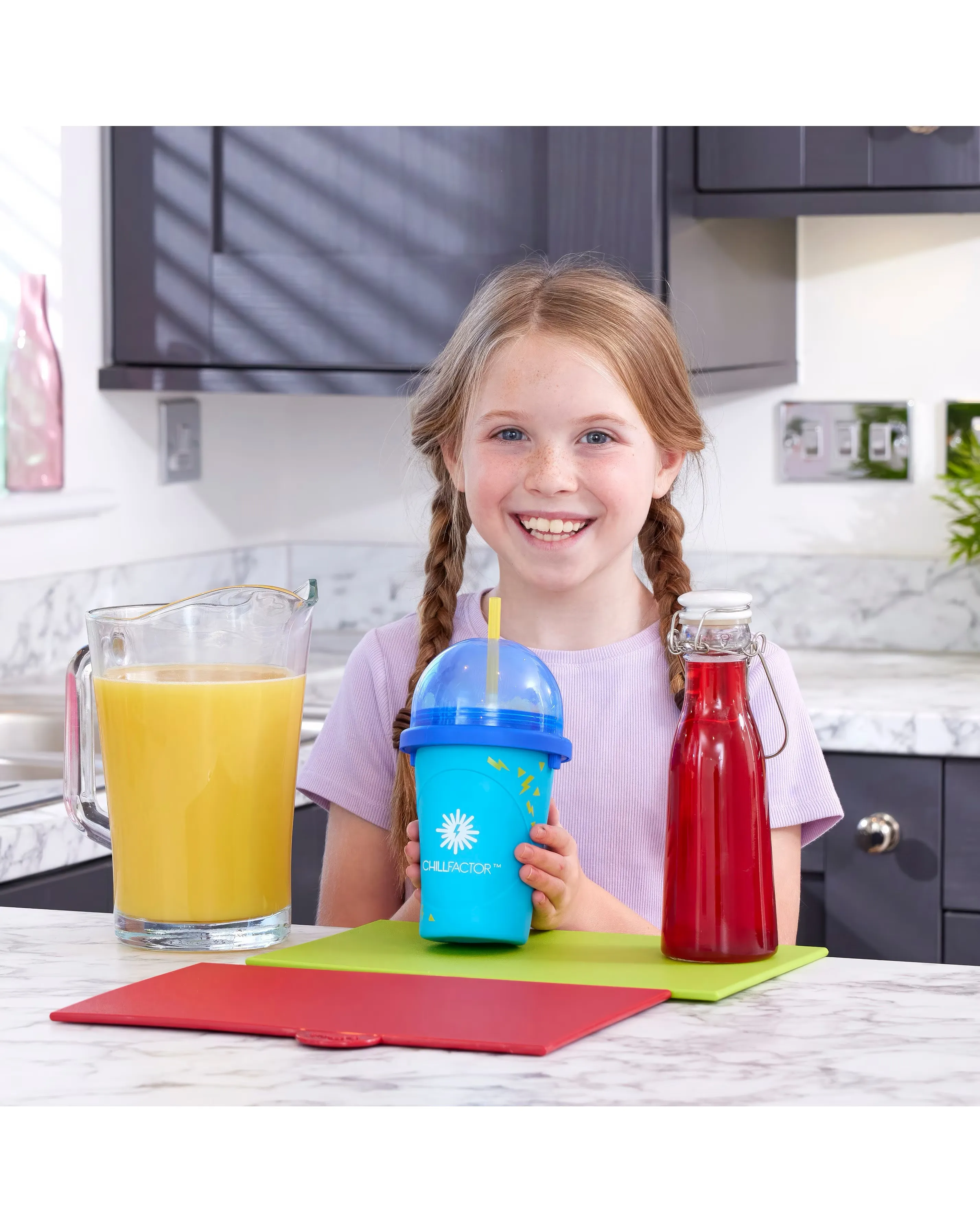 Chillfactor Slushy Maker Colour Shock - Totally Cool Blue 8 Chillfactor Slushy Maker Colour Shock - Totally Cool Blue