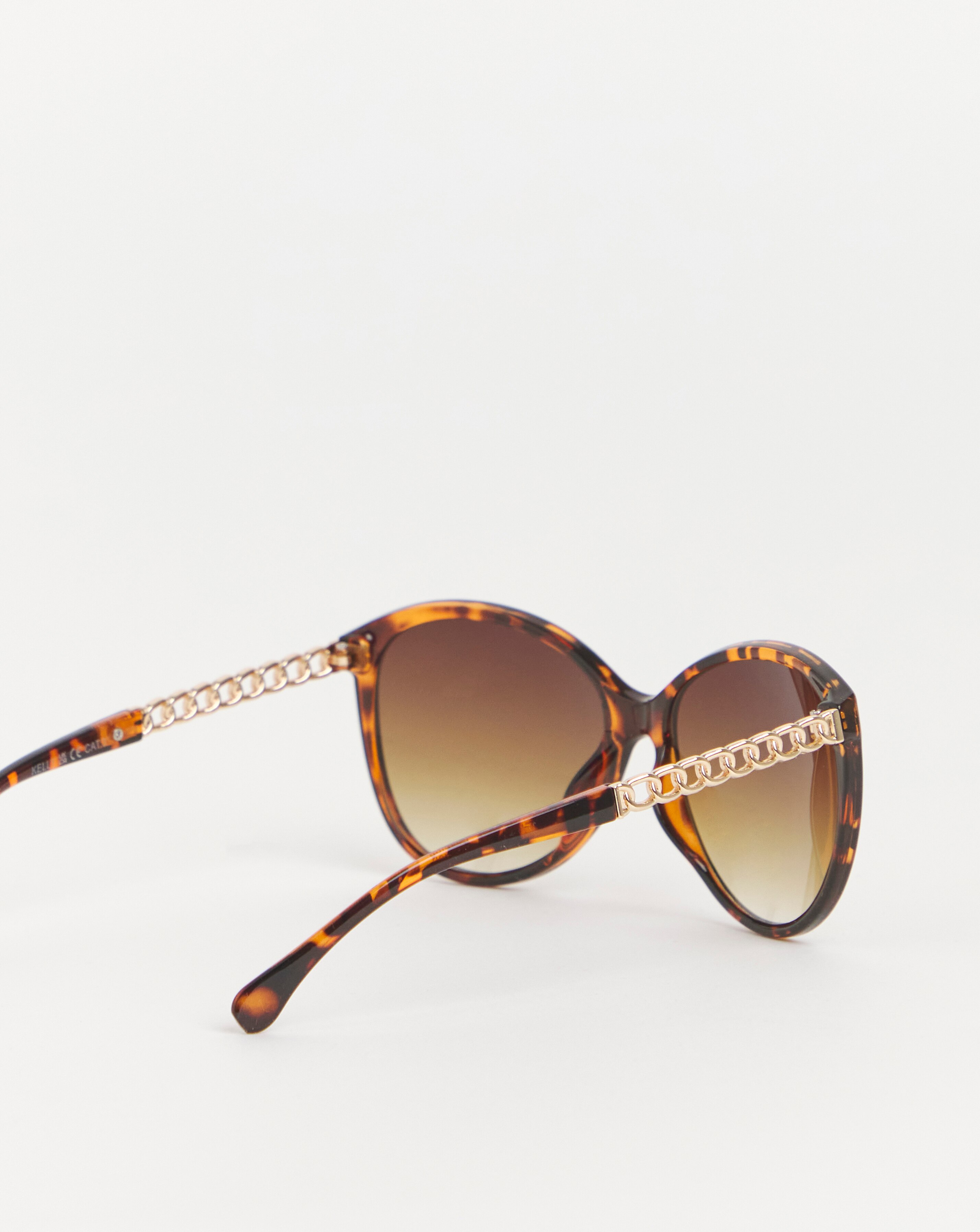 Kelly Tortoiseshell Chain Sunglasses 2 Kelly Tortoiseshell Chain Sunglasses