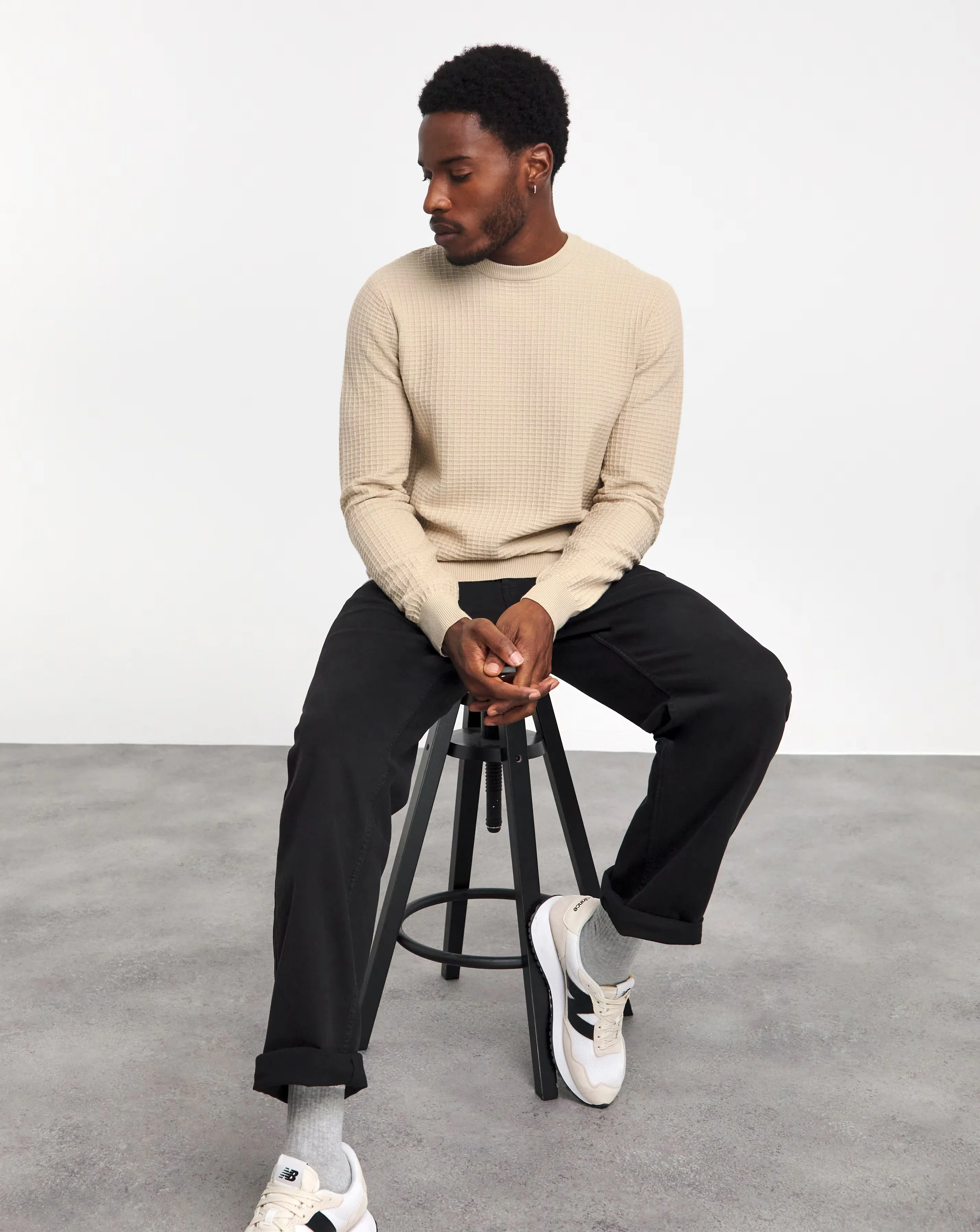 Stone Grid Textured Knitted Crew Neck Jumper