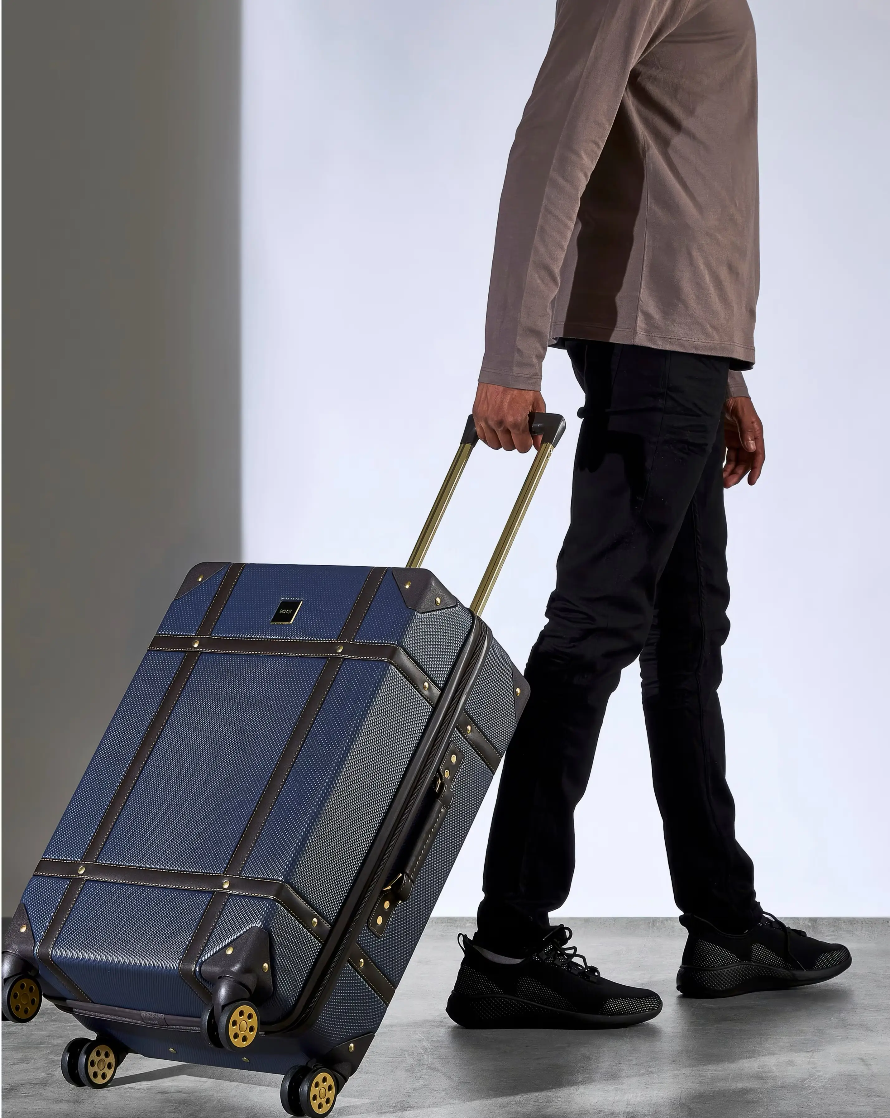 Rock Vintage Medium Suitcase 5 Rock Vintage Medium Suitcase