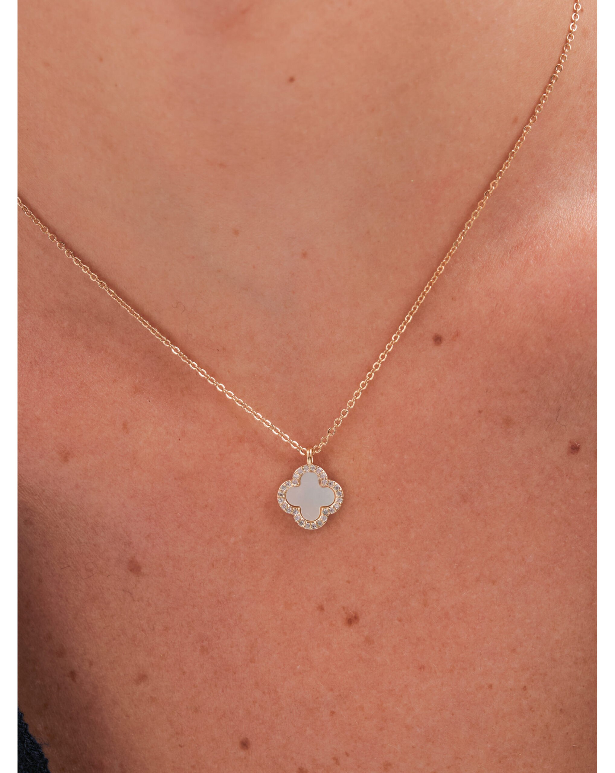 Jon Richard MOP Clover Pendant Necklace 2 Jon Richard MOP Clover Pendant Necklace