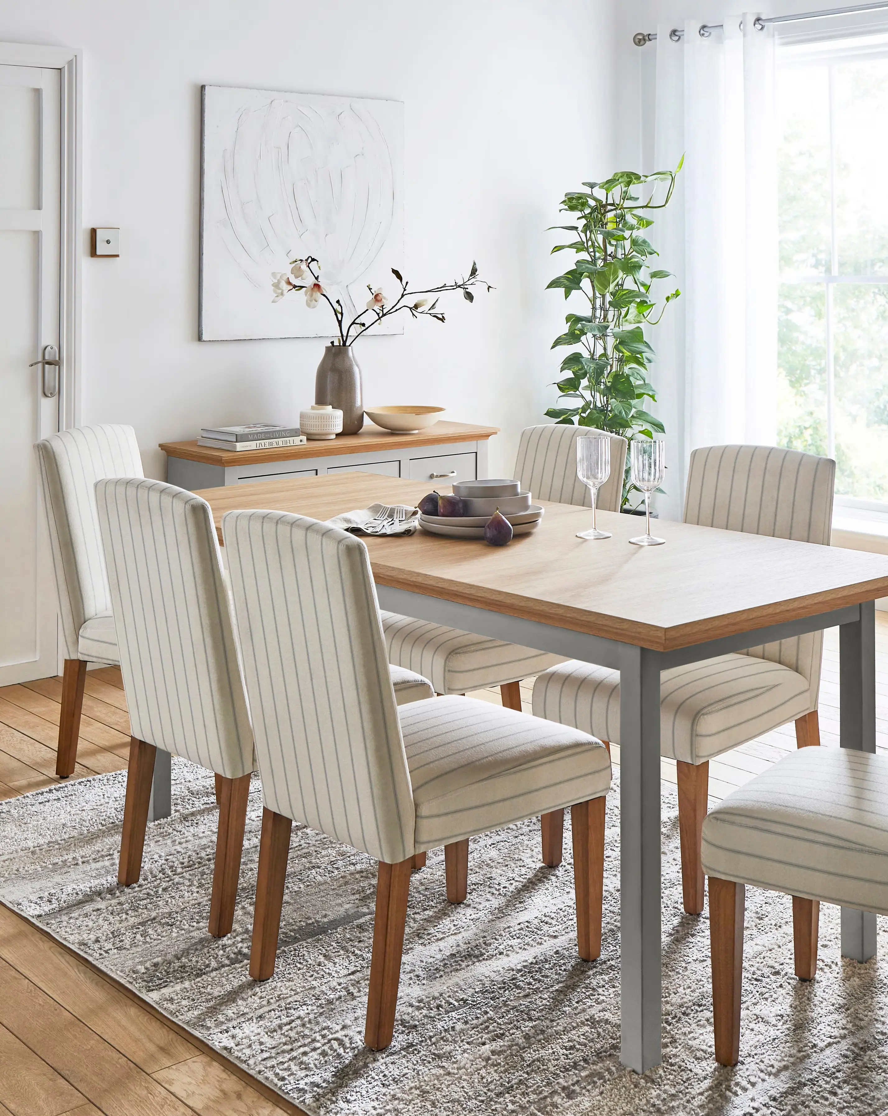 Julipa Ashford Extending Dining Table with 6 Everly Chairs 1 Julipa Ashford Extending Dining Table with 6 Everly Chairs