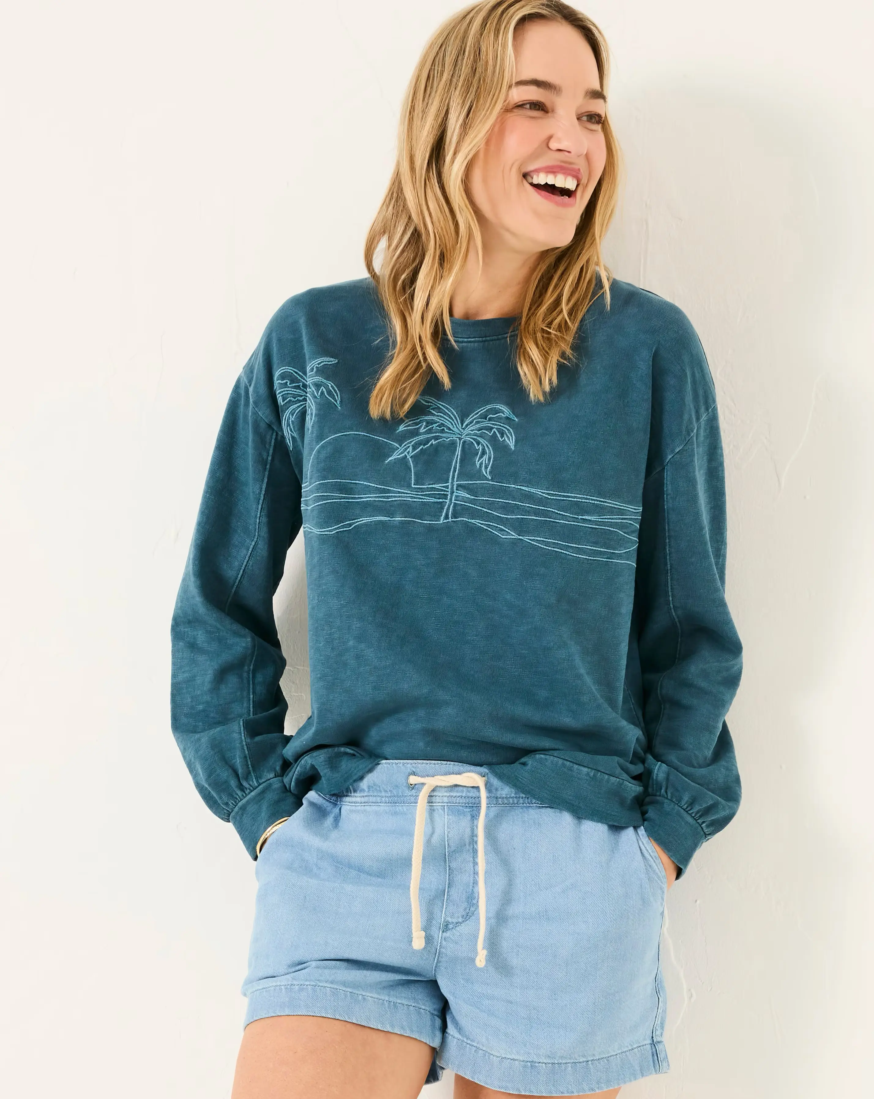 Fatface Gia Embroidery Graphic Sweat 1 Fatface Gia Embroidery Graphic Sweat