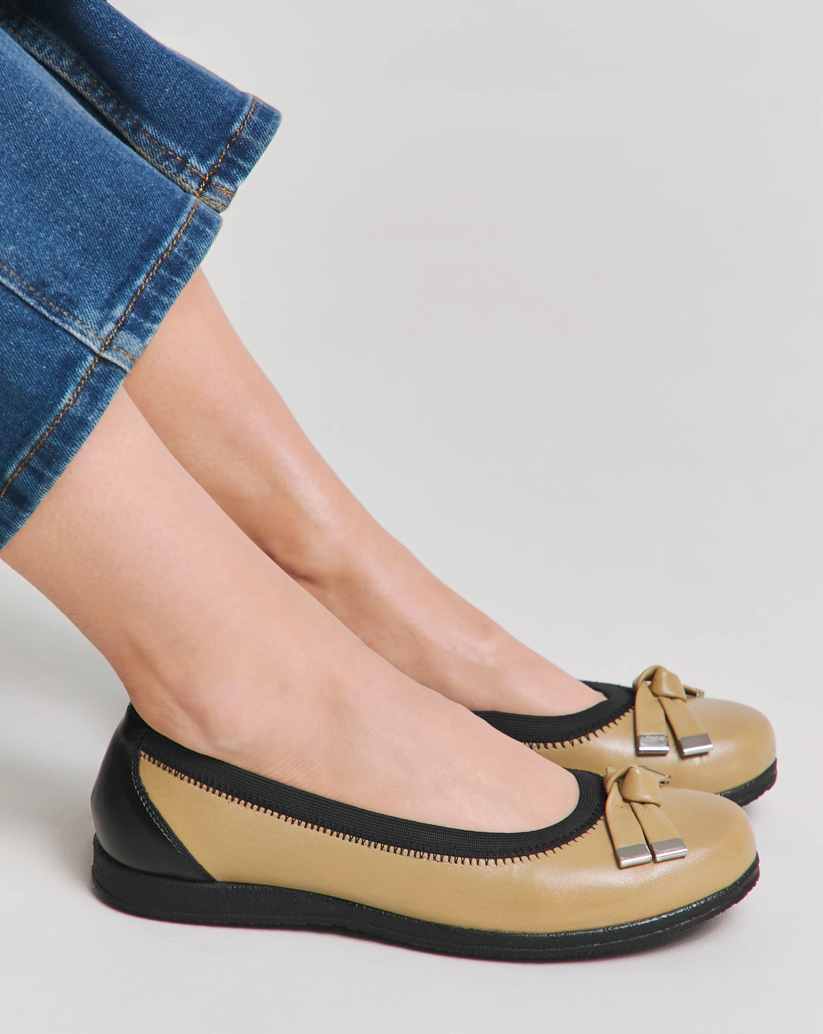Heavenly Soles Mallory Elasticated Topline Ballerina Wide E Fit 4 Heavenly Soles Mallory Elasticated Topline Ballerina Wide E Fit