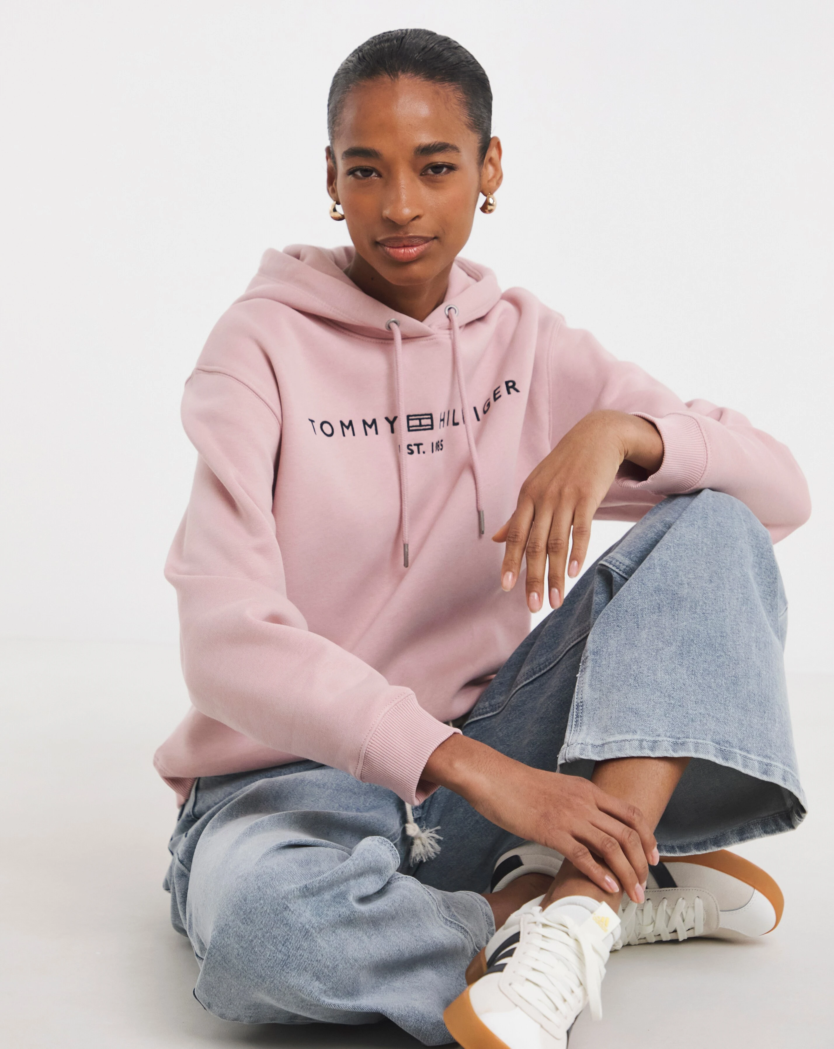 Tommy Hilfiger Regular Logo Hoodie 3 Tommy Hilfiger Regular Logo Hoodie